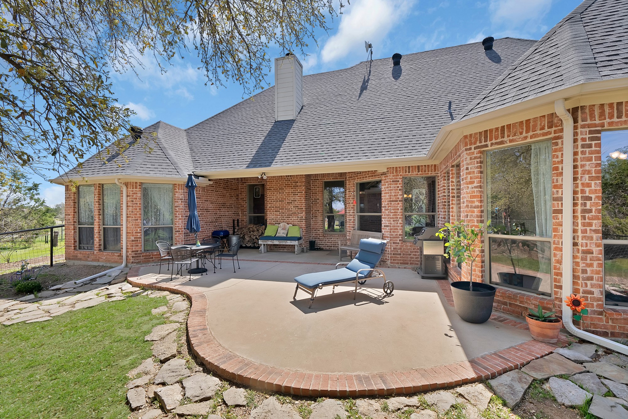 2526 Hayley Drive Weatherford TX 76085
