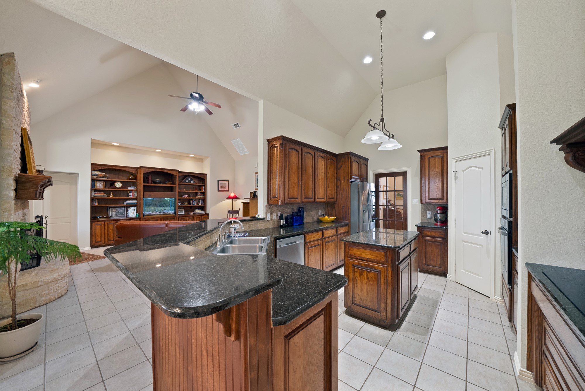 2526 Hayley Drive Weatherford TX 76085