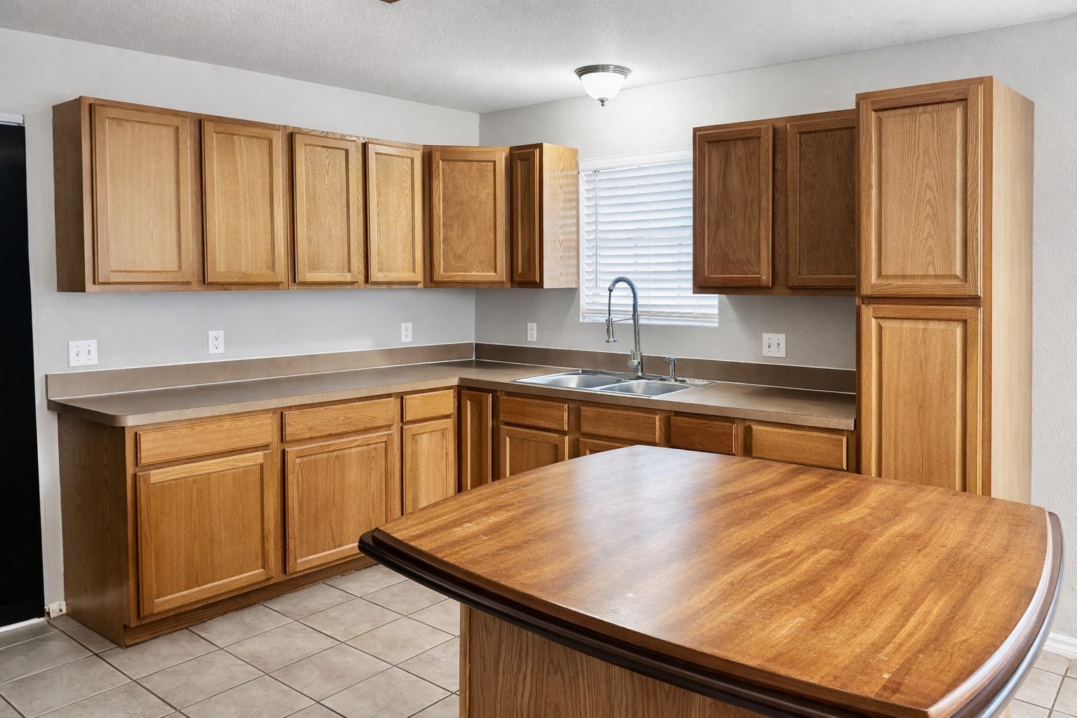 914 N Catherine Street Terrell TX 75160