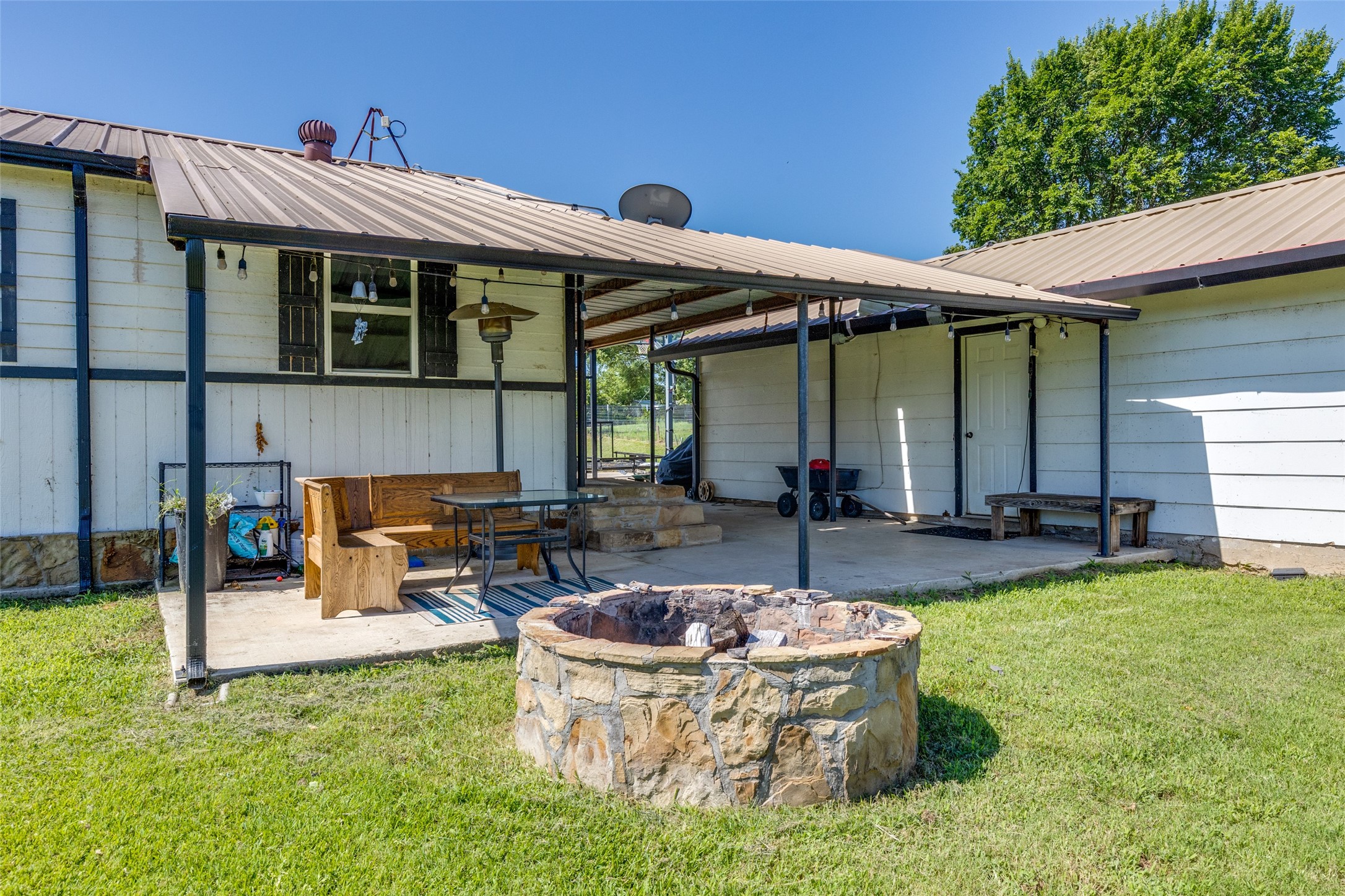 152 County Road 4678 Boyd TX 76023