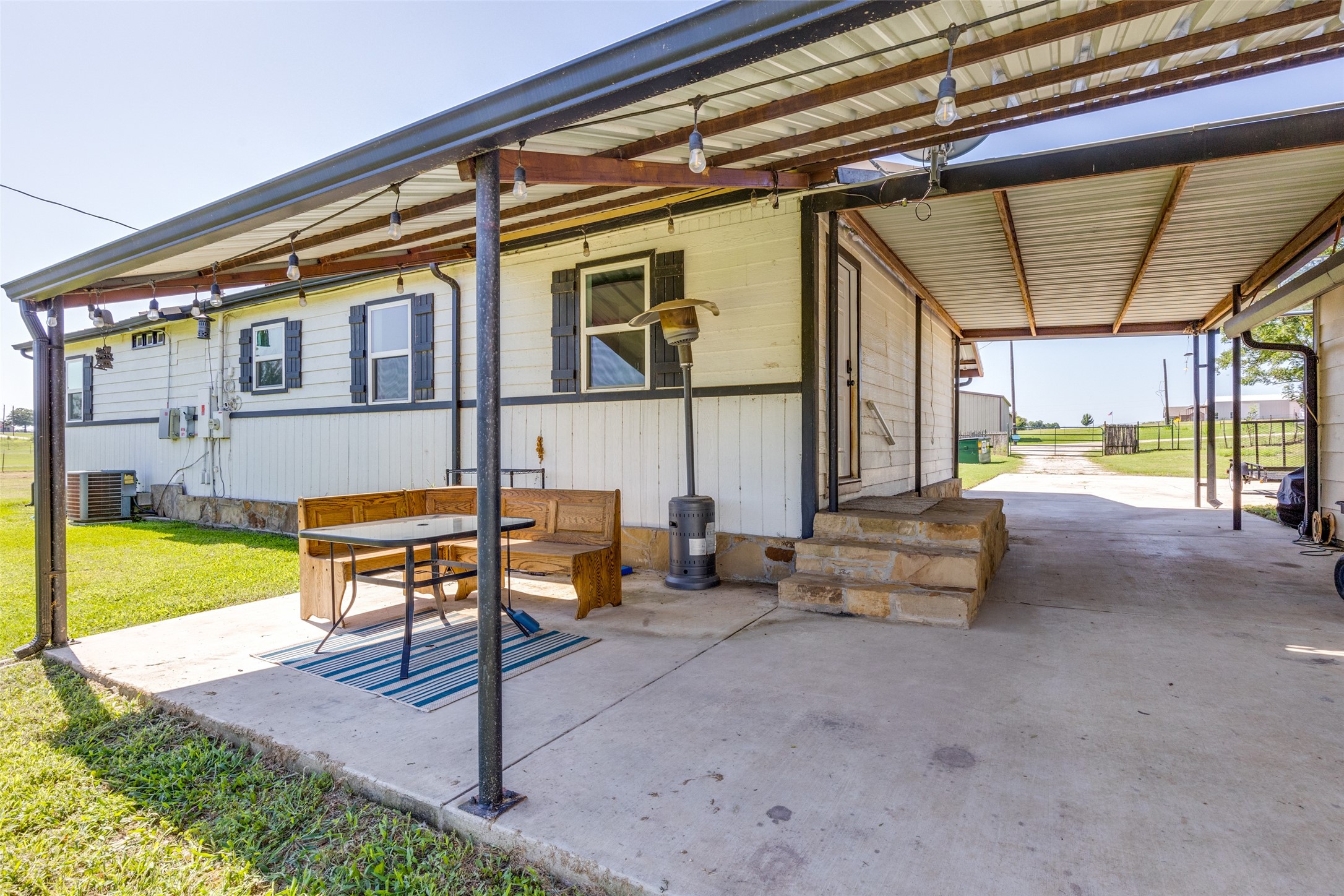 152 County Road 4678 Boyd TX 76023