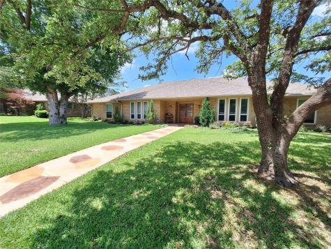 6817 Roundrock Road Dallas TX 75248