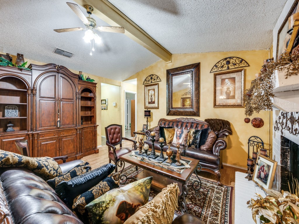 5304 Umbrella Pine Court Arlington TX 76018