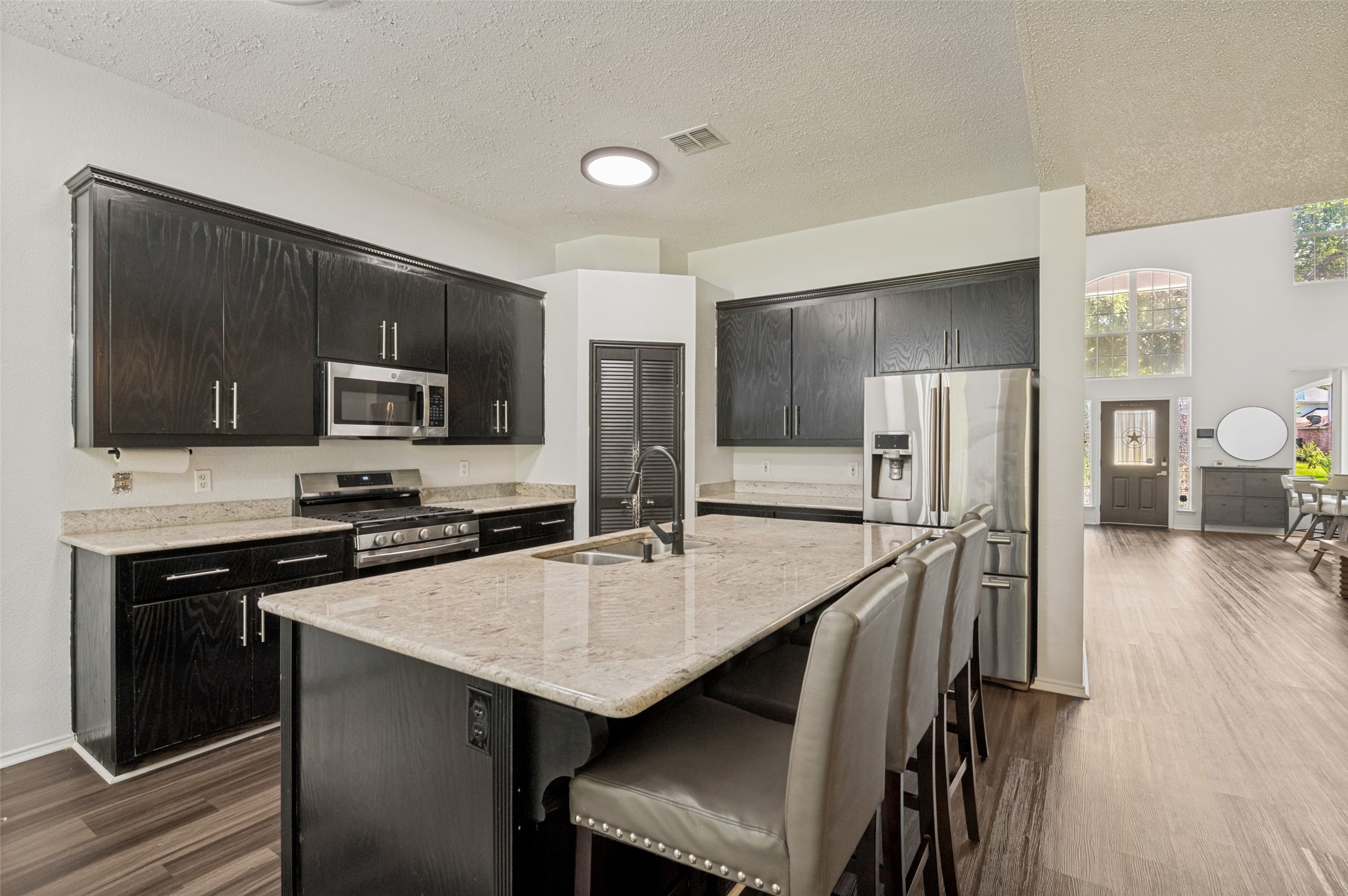 230 Longhorn Trail Grand Prairie TX 75052