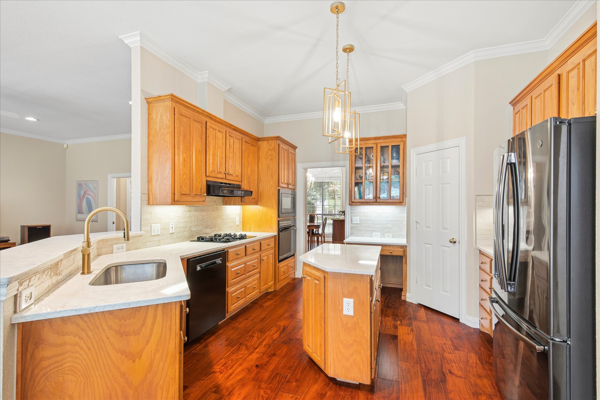 7505 Woodbridge Place Garland TX 75044
