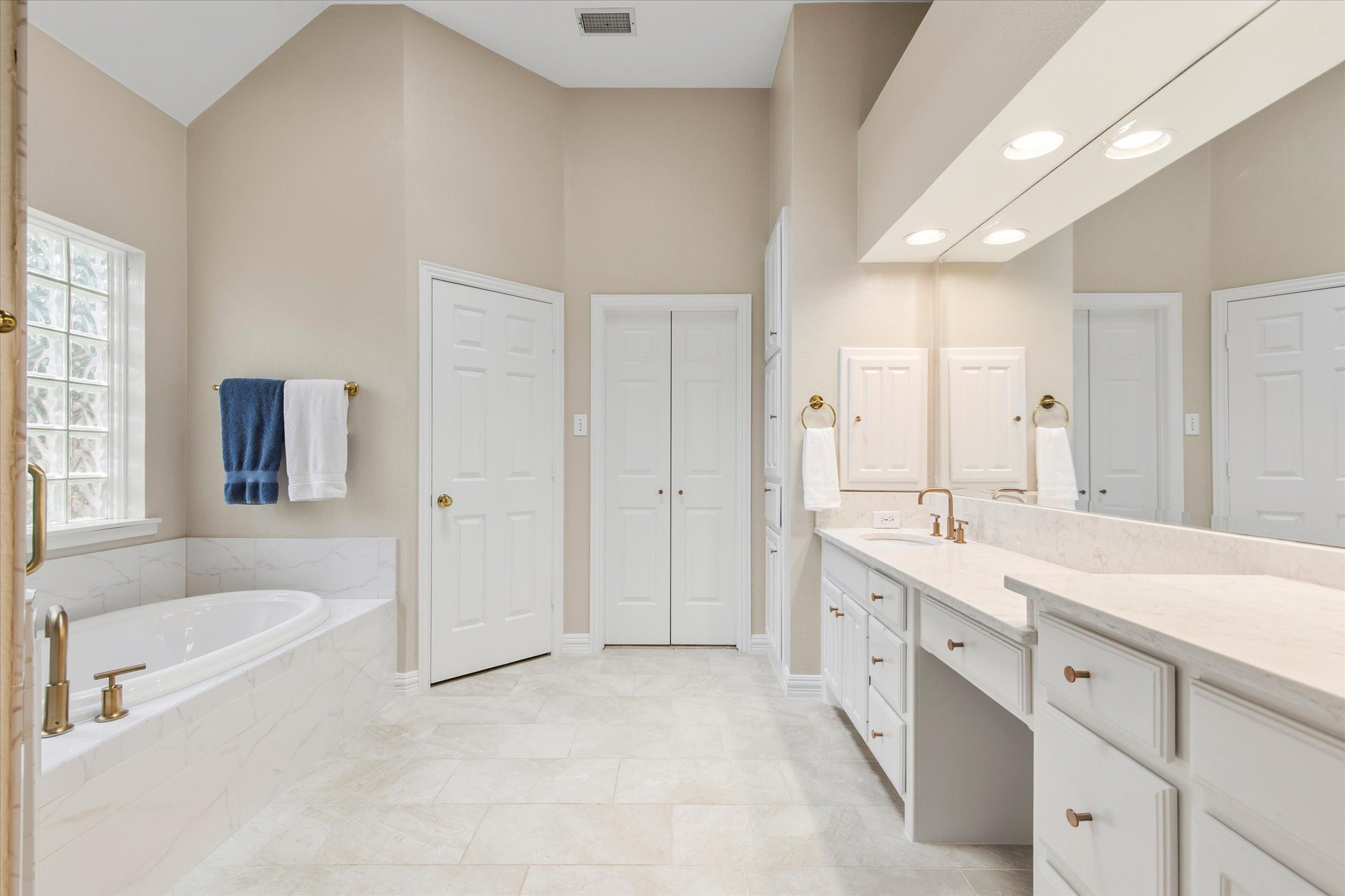 7505 Woodbridge Place Garland TX 75044