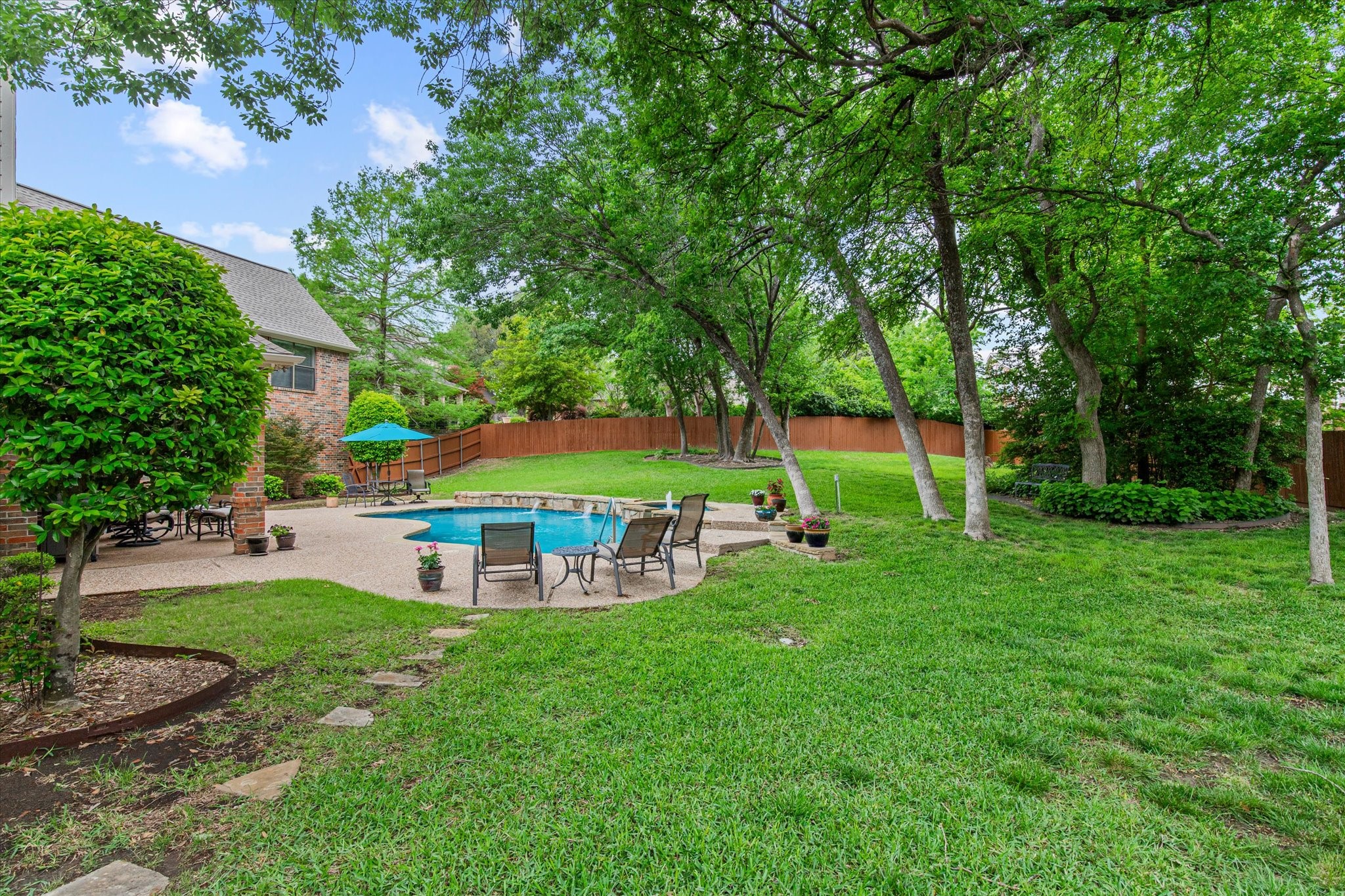 7505 Woodbridge Place Garland TX 75044