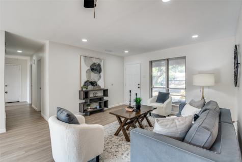 914 Mccallum Drive Garland TX 75042