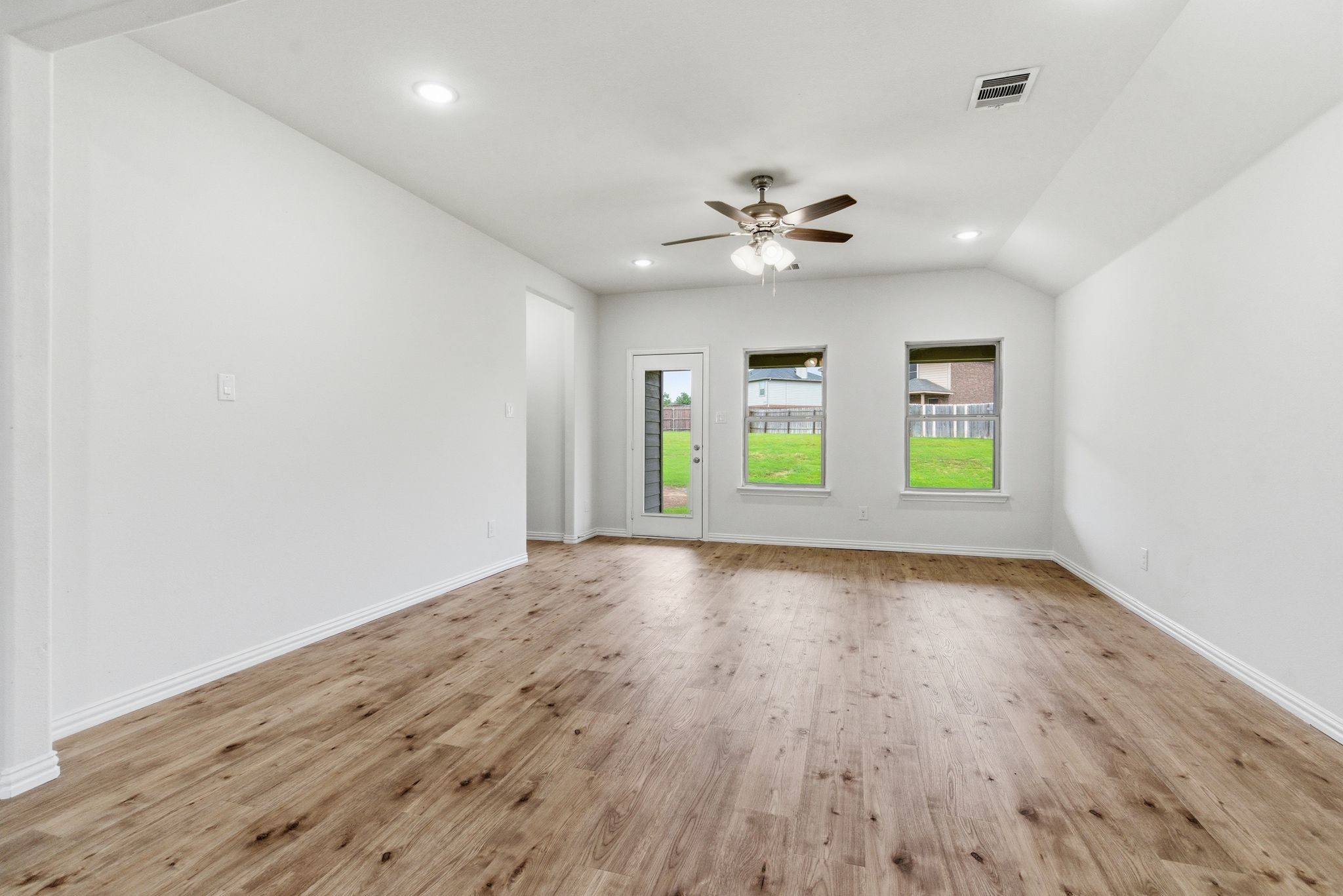 9 Mockingbird Lane Sanger TX 76266