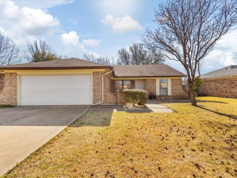 5317 Virburnum Court Arlington TX 76018