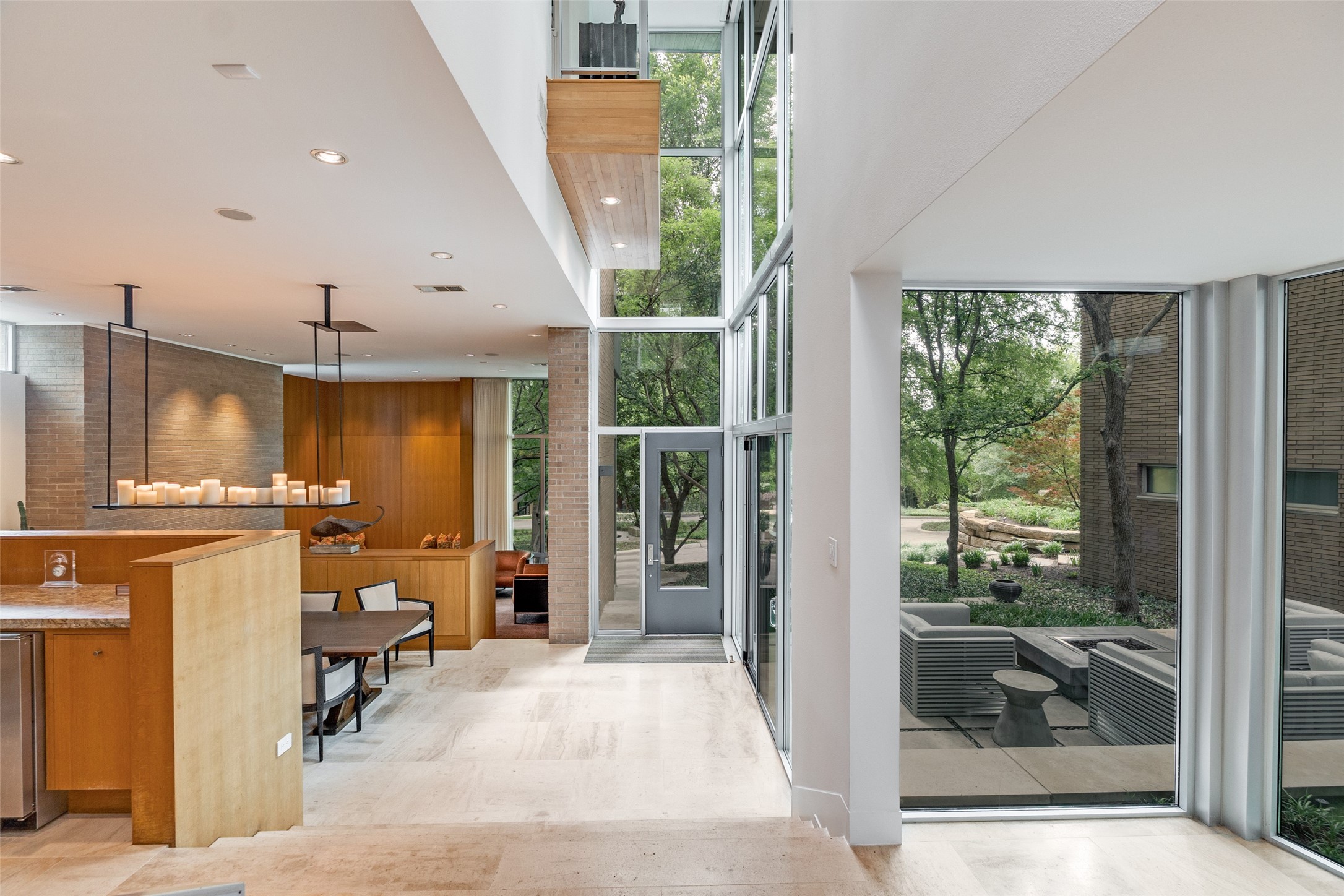2207 Kessler Woods Court Dallas TX 75208