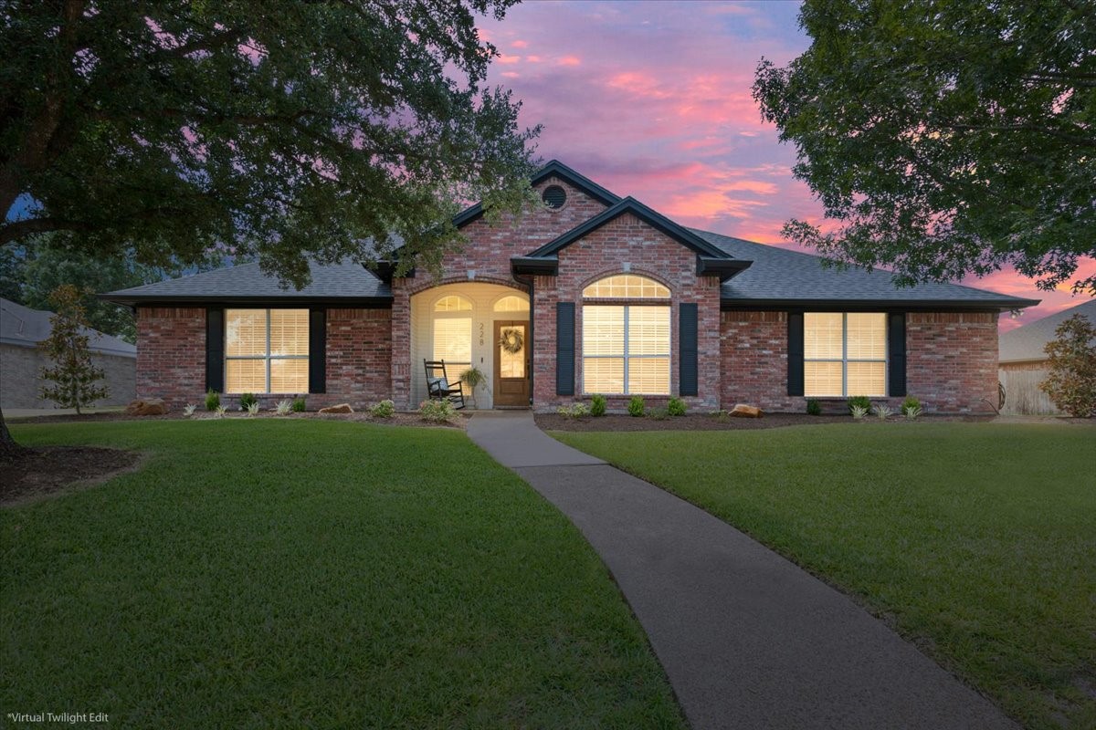 228 Greystone Drive Hewitt TX 76643