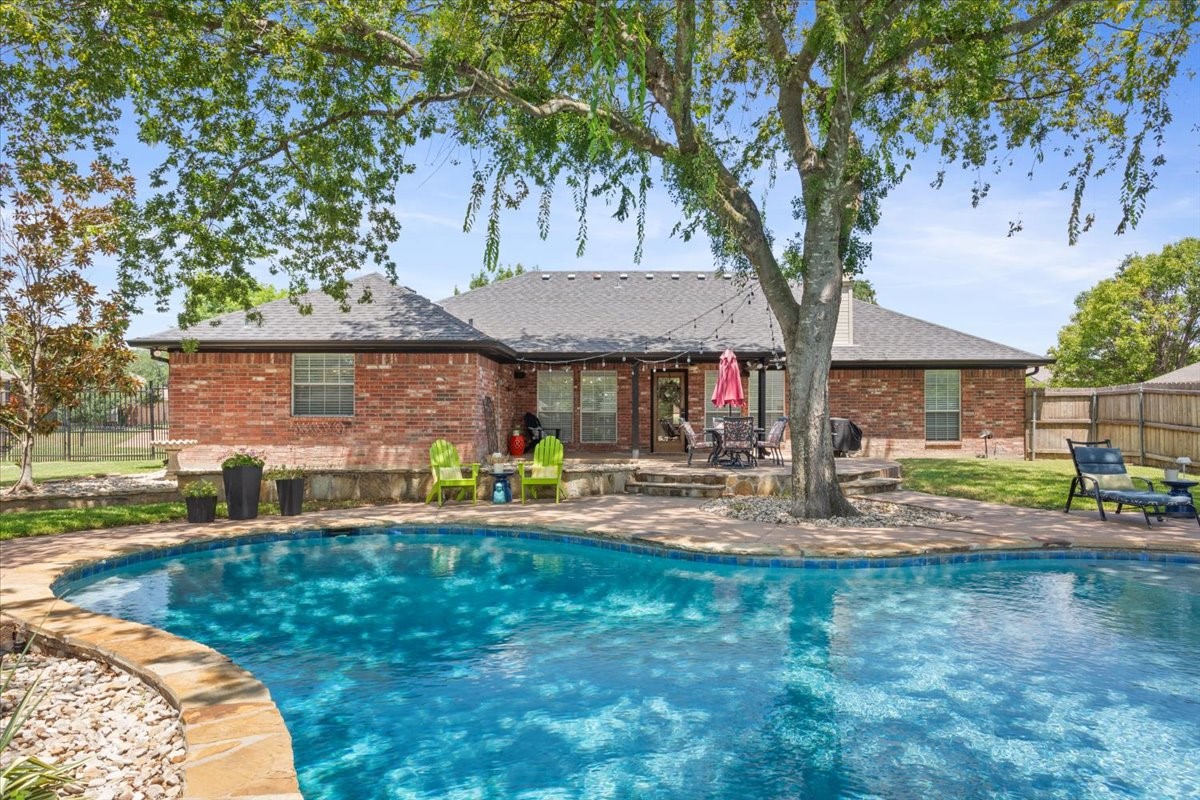 228 Greystone Drive Hewitt TX 76643