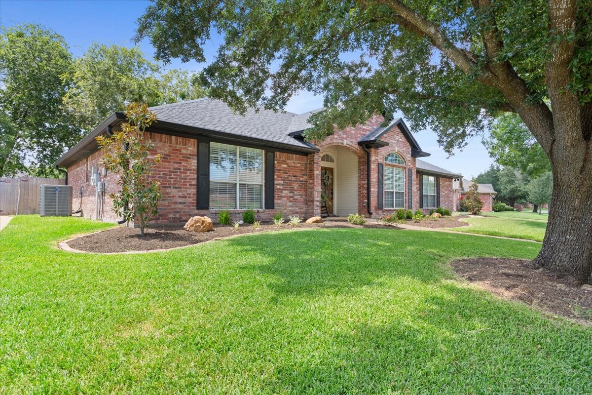 228 Greystone Drive Hewitt TX 76643