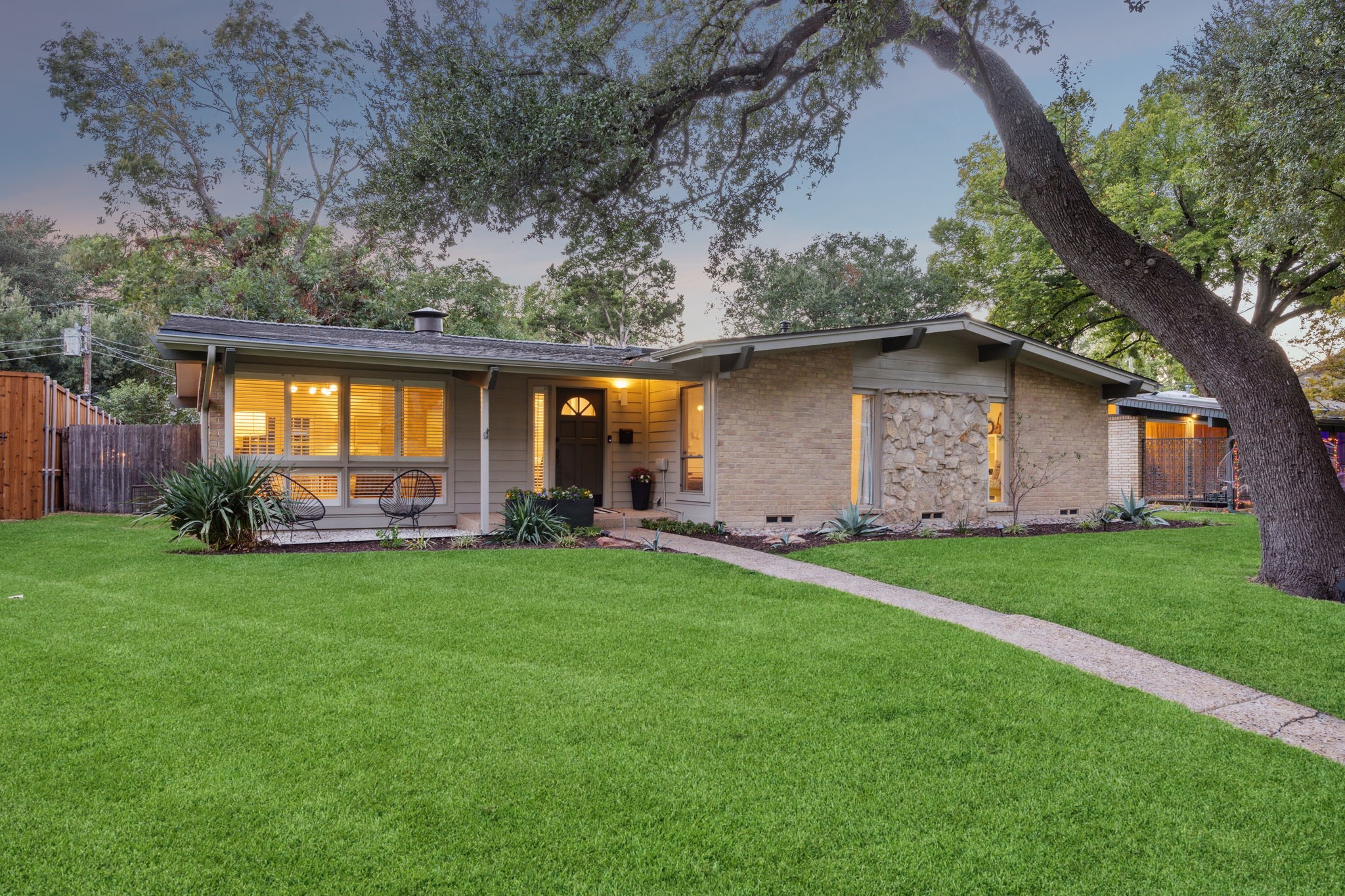 9735 Bellewood Drive Dallas TX 75238
