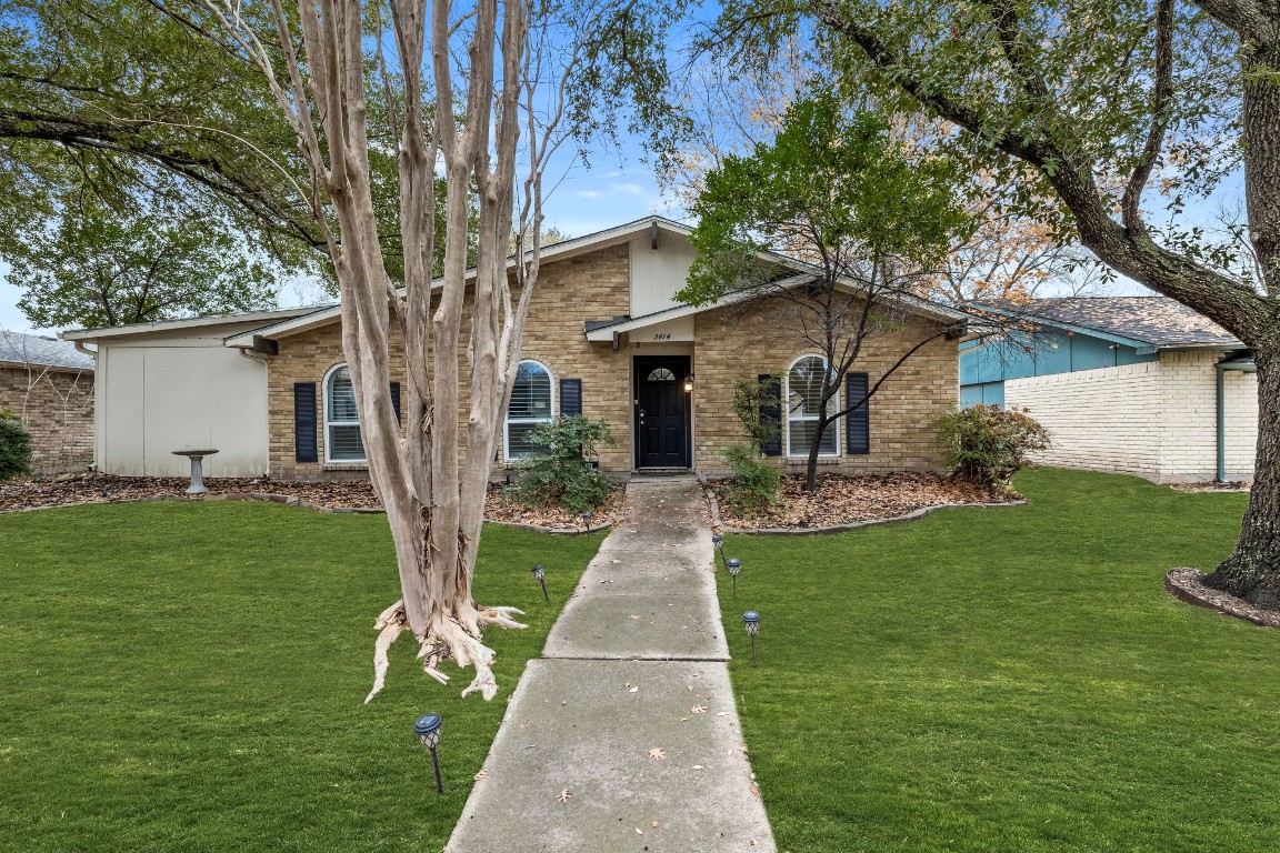 3414 Meadow Oaks Drive Garland TX 75043