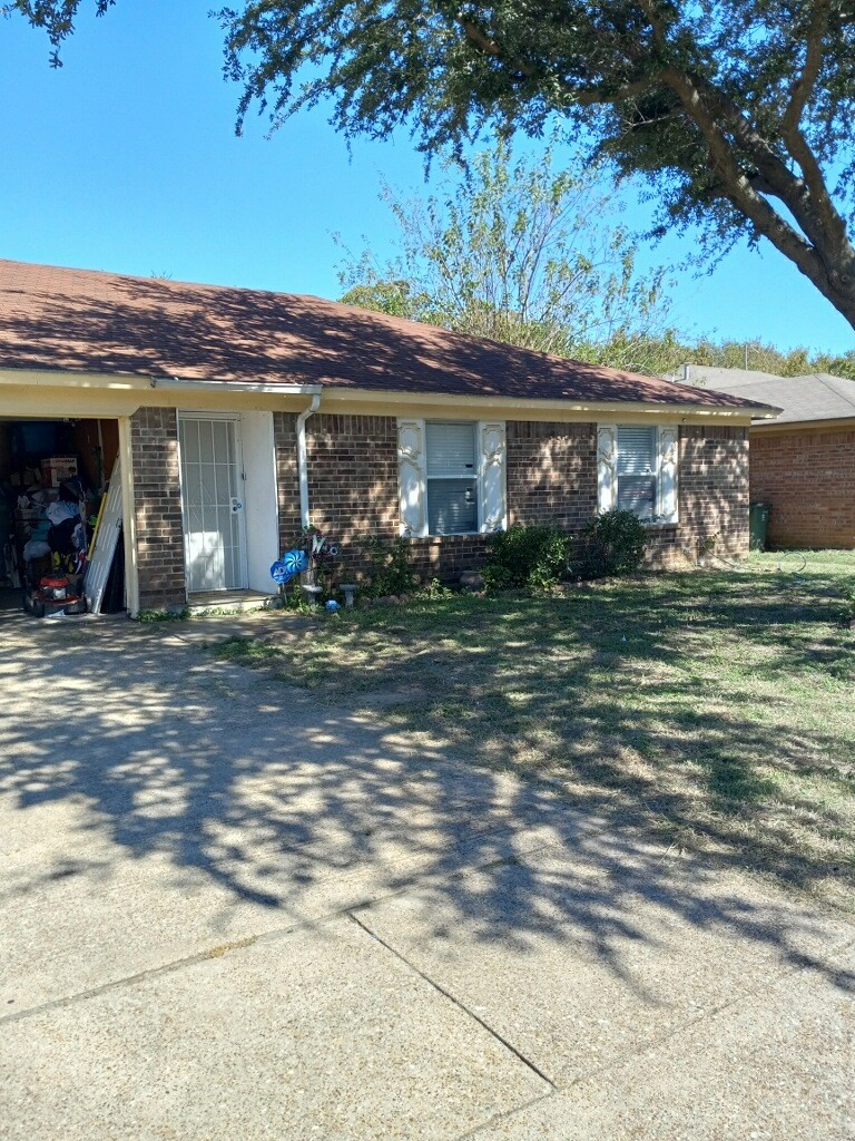 4211 Cypress Springs Drive Arlington TX 76001