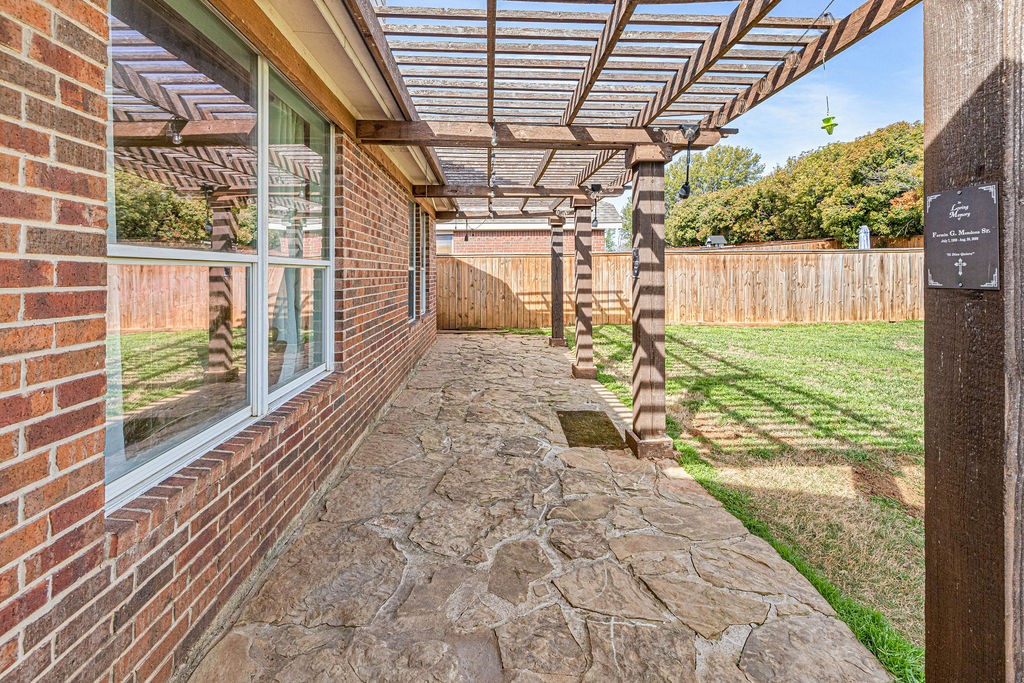 804 Ridge Point Drive Grand Prairie TX 75052