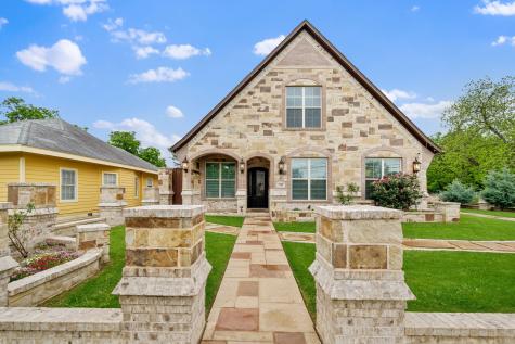 2104 Wellington Street Greenville TX 75401