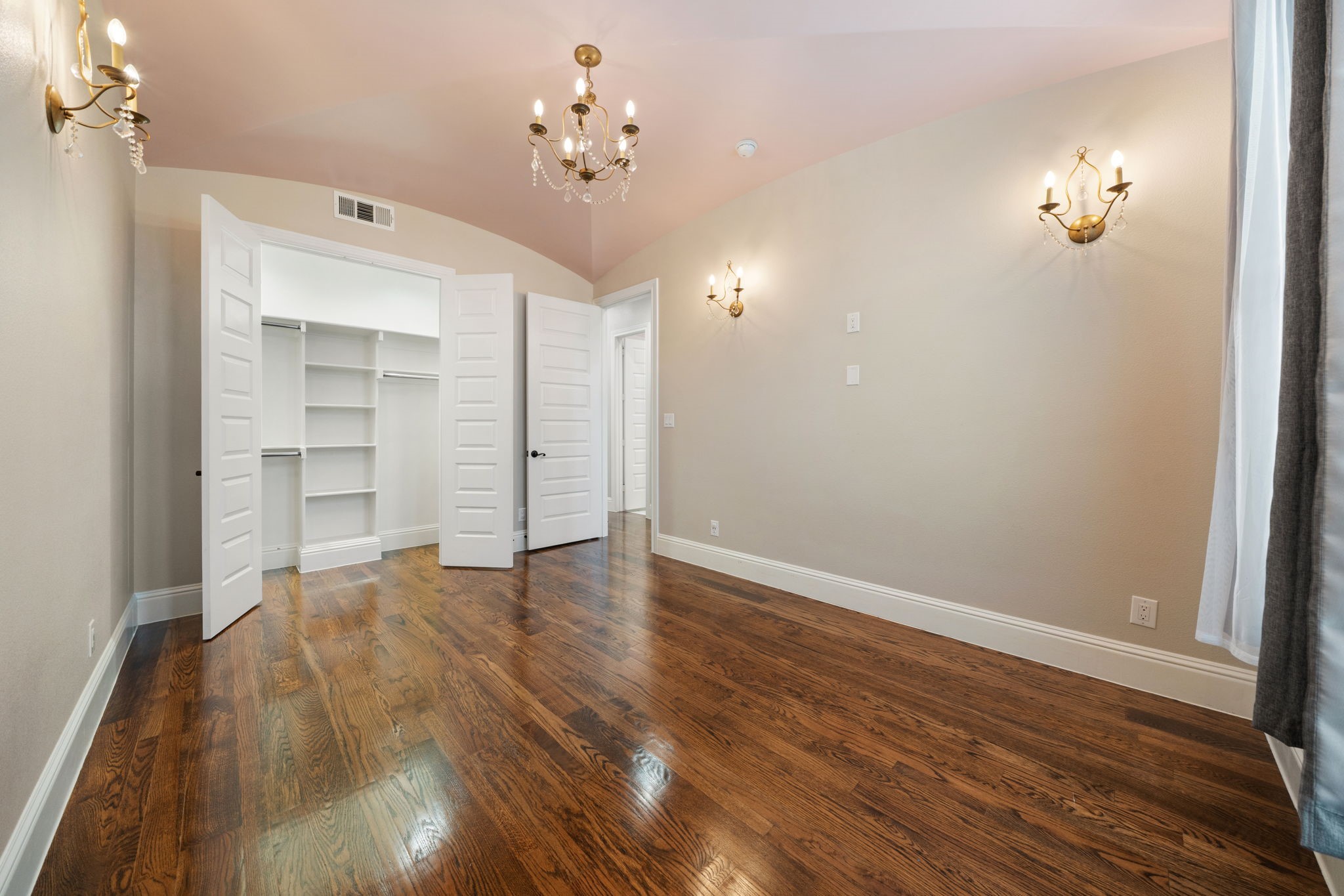 2104 Wellington Street Greenville TX 75401