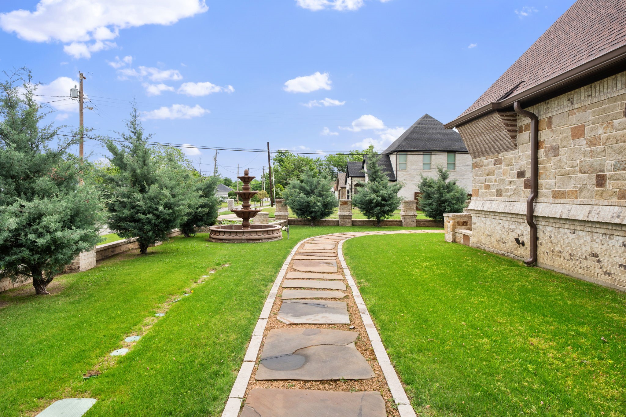 2104 Wellington Street Greenville TX 75401