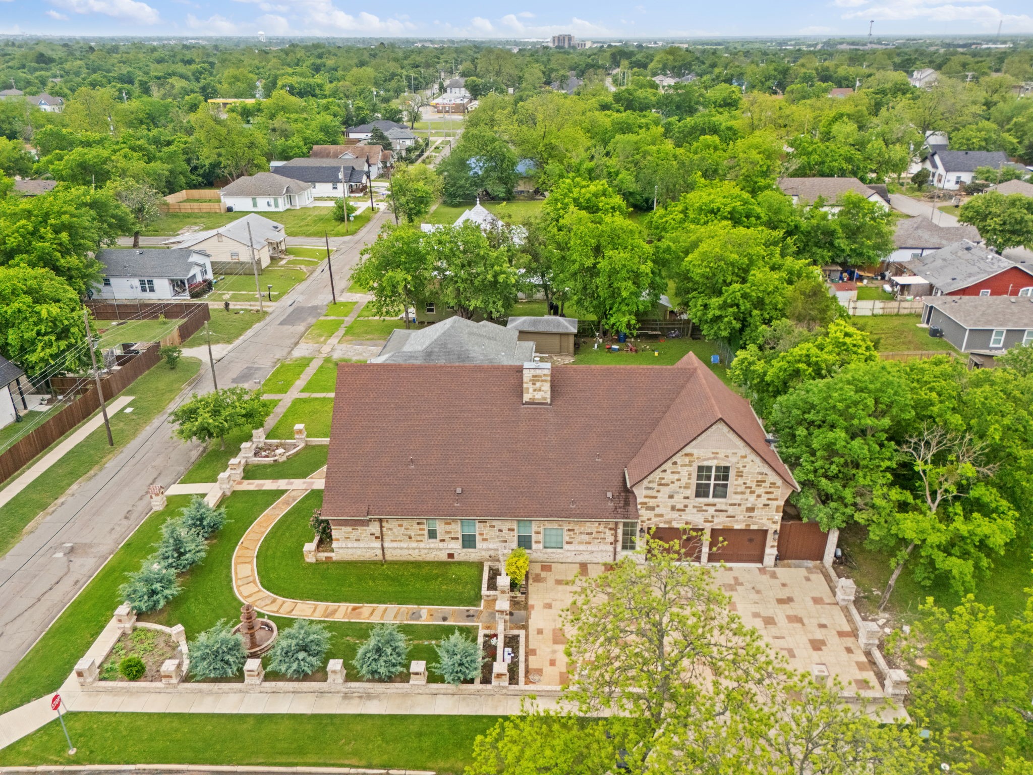 2104 Wellington Street Greenville TX 75401