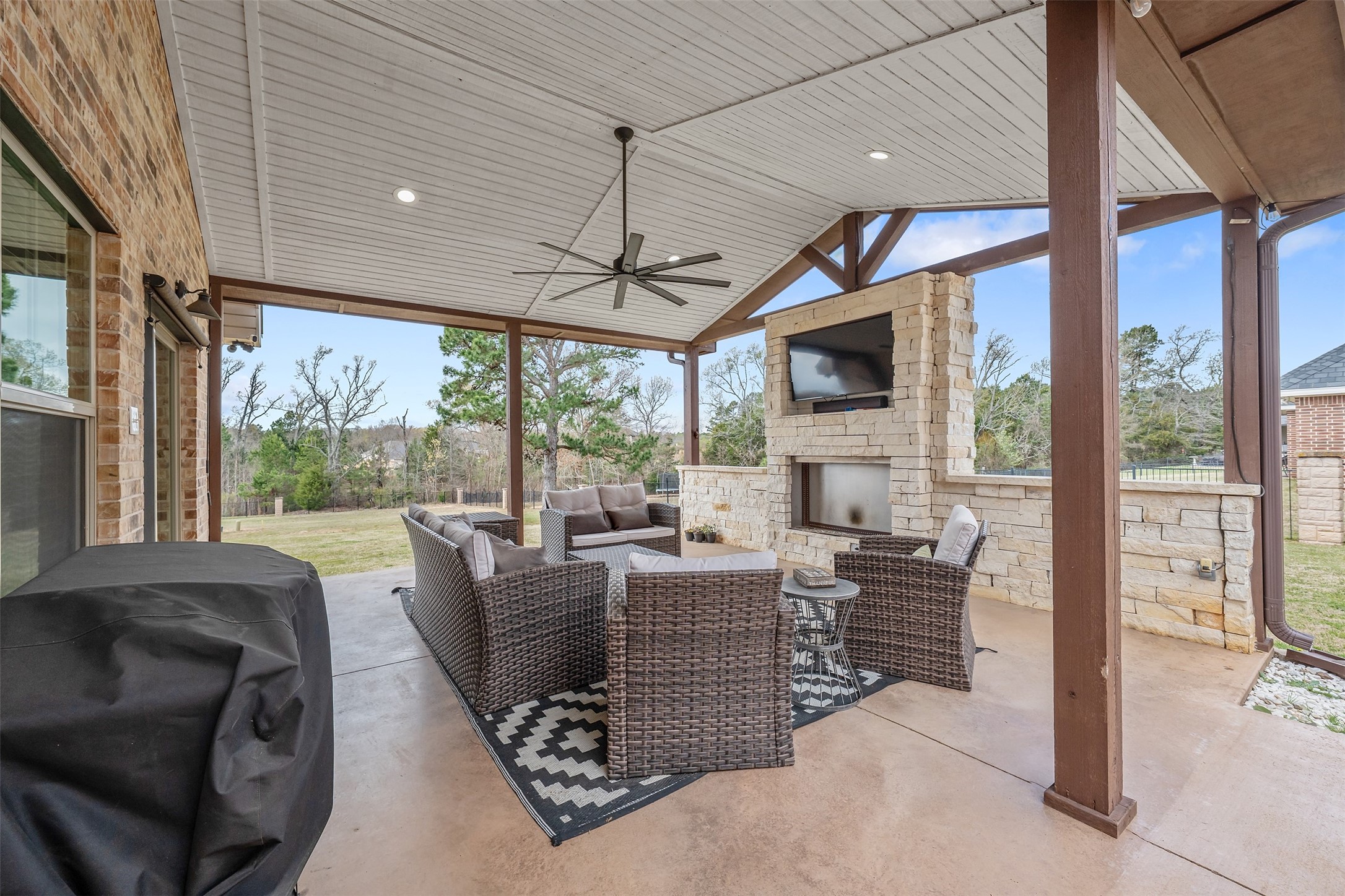 404 Corrigan Trails Boulevard Lindale TX 75771