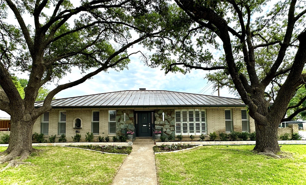 6349 Glennox Lane Dallas TX 75214