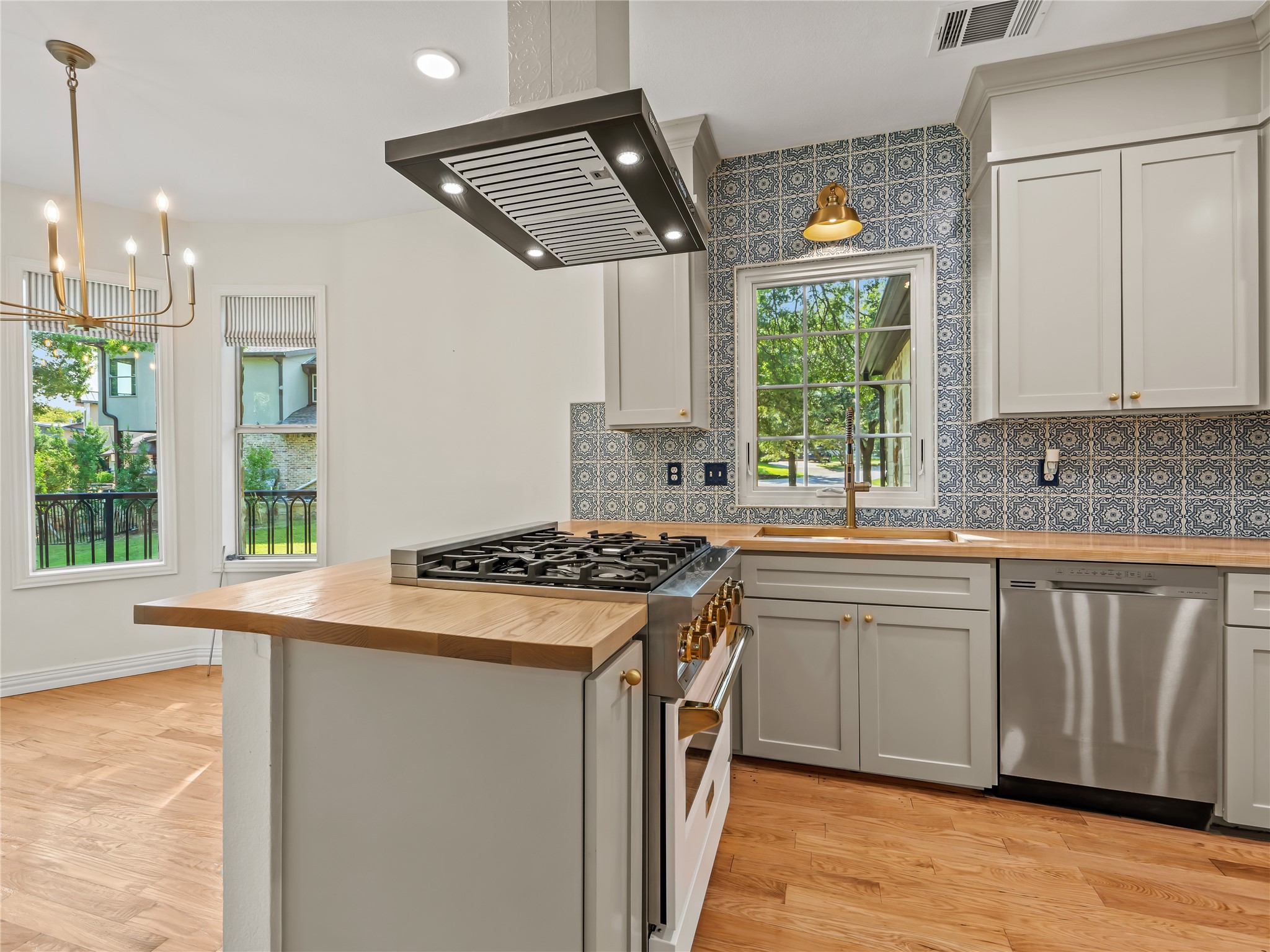 153 Meadowcreek Road Coppell TX 75019