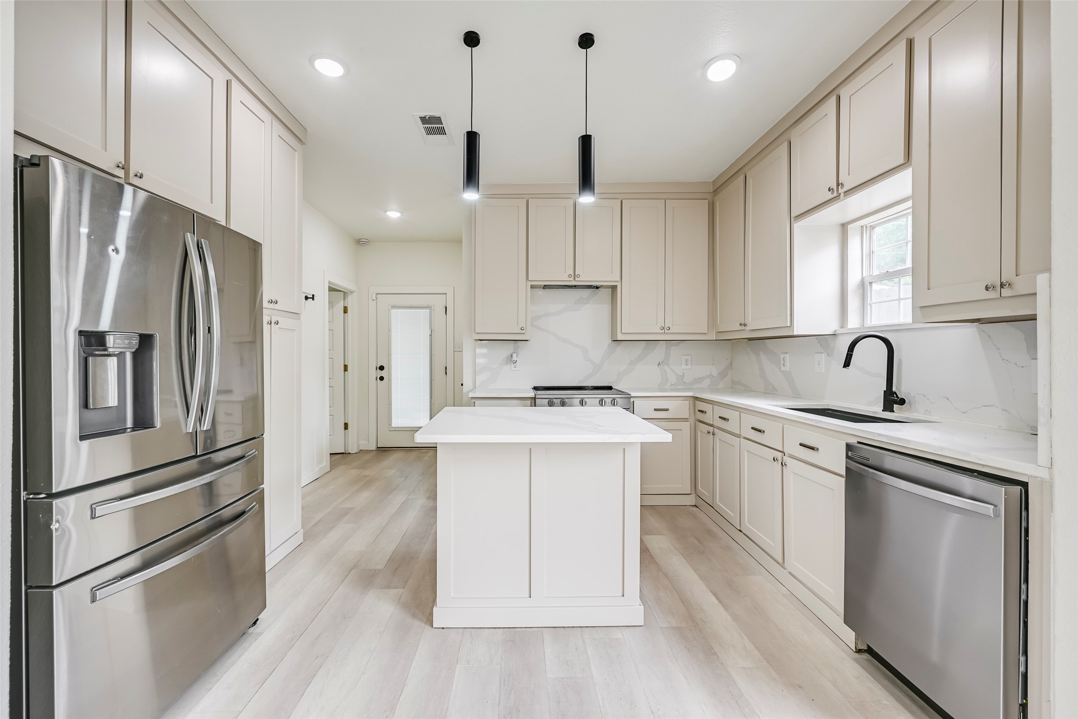 2109 Gould Avenue Fort Worth TX 76164
