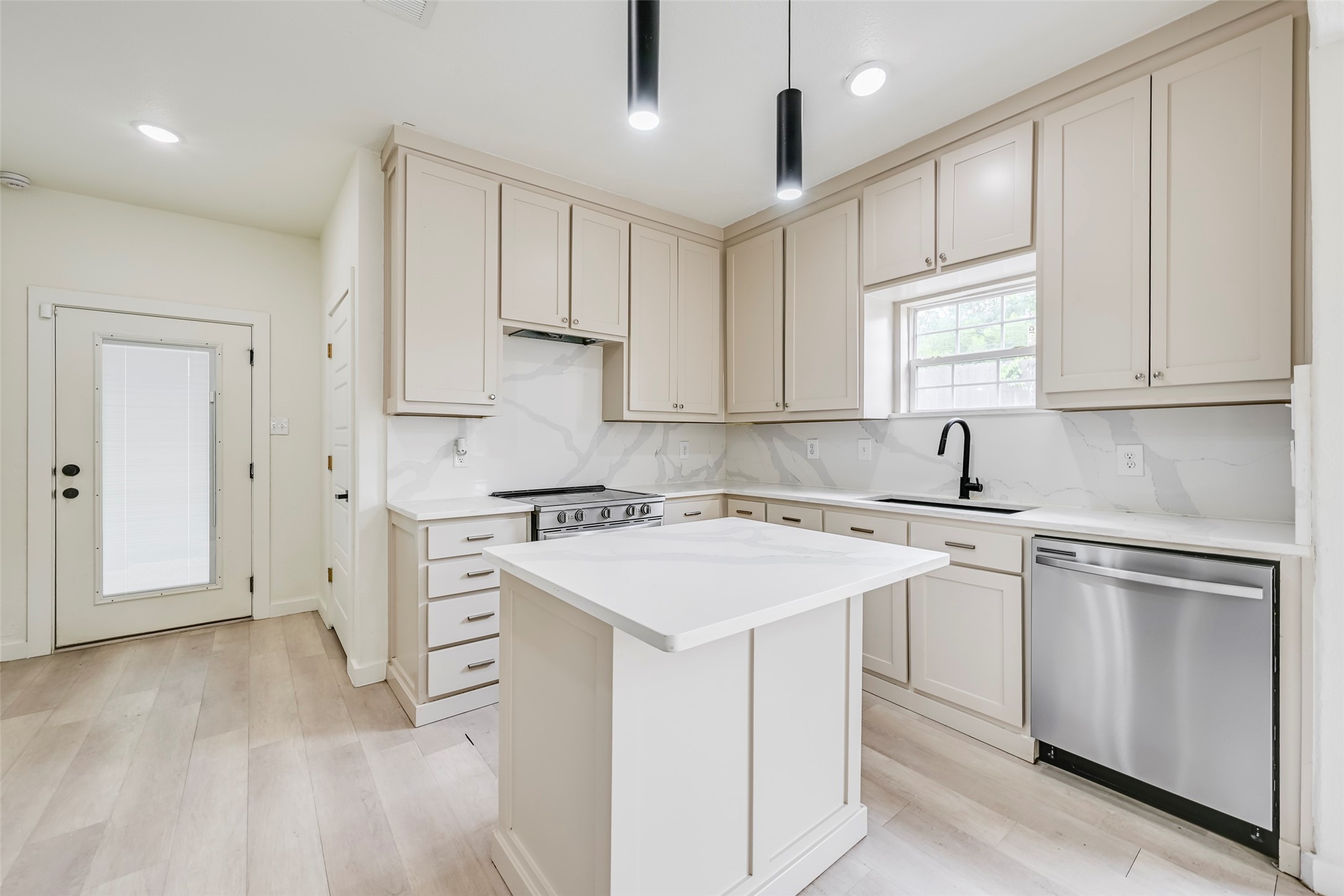 2109 Gould Avenue Fort Worth TX 76164