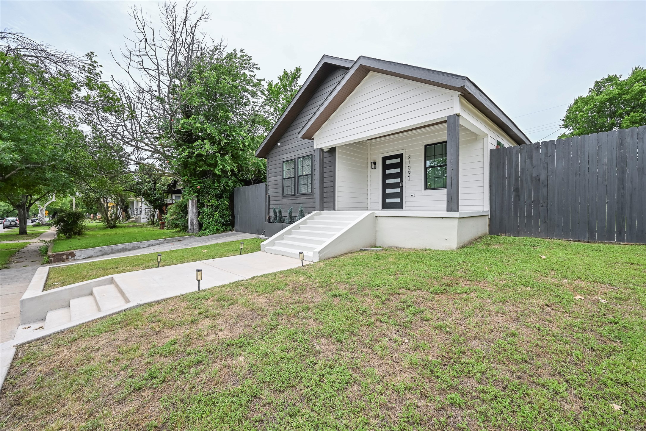 2109 Gould Avenue Fort Worth TX 76164