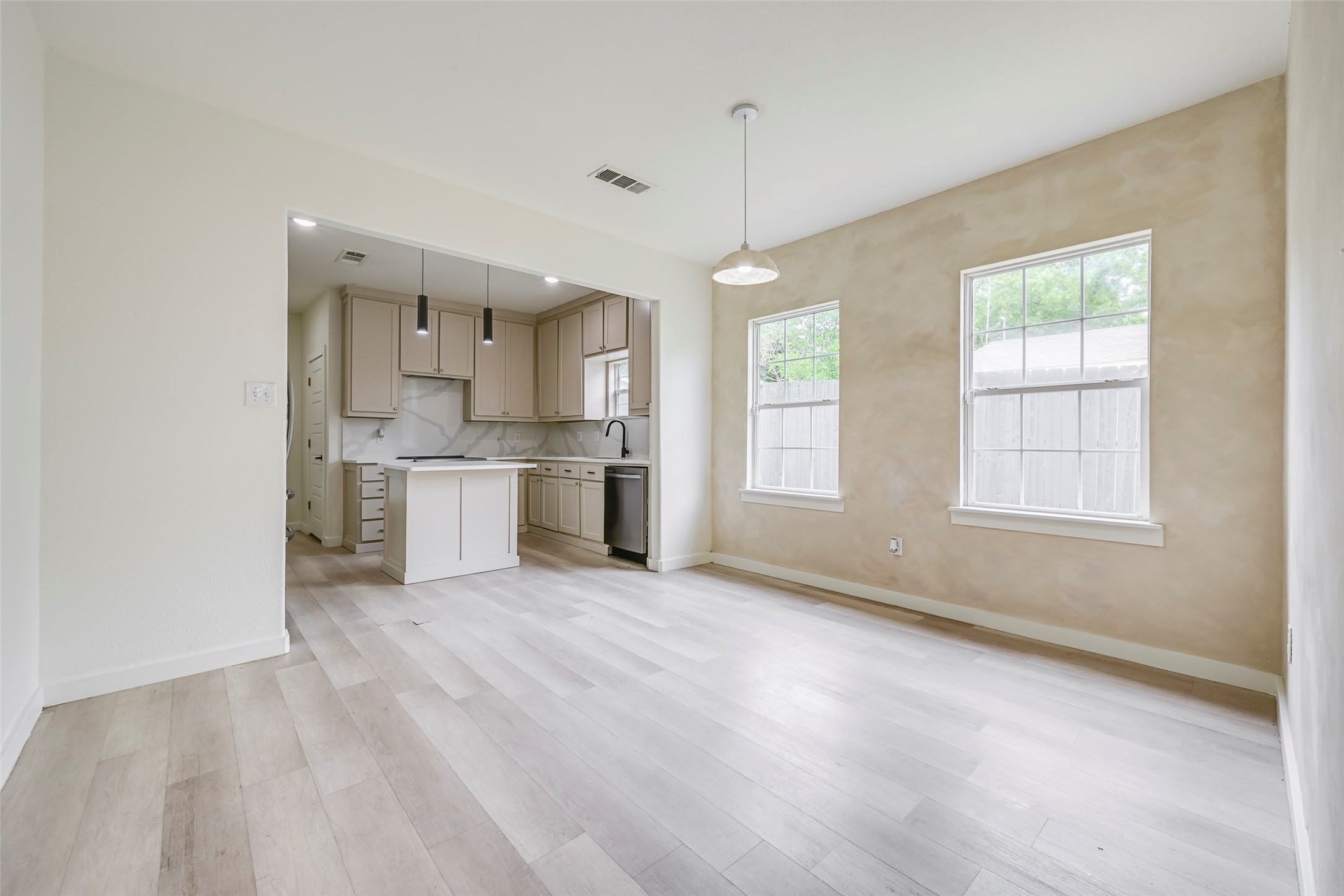 2109 Gould Avenue Fort Worth TX 76164