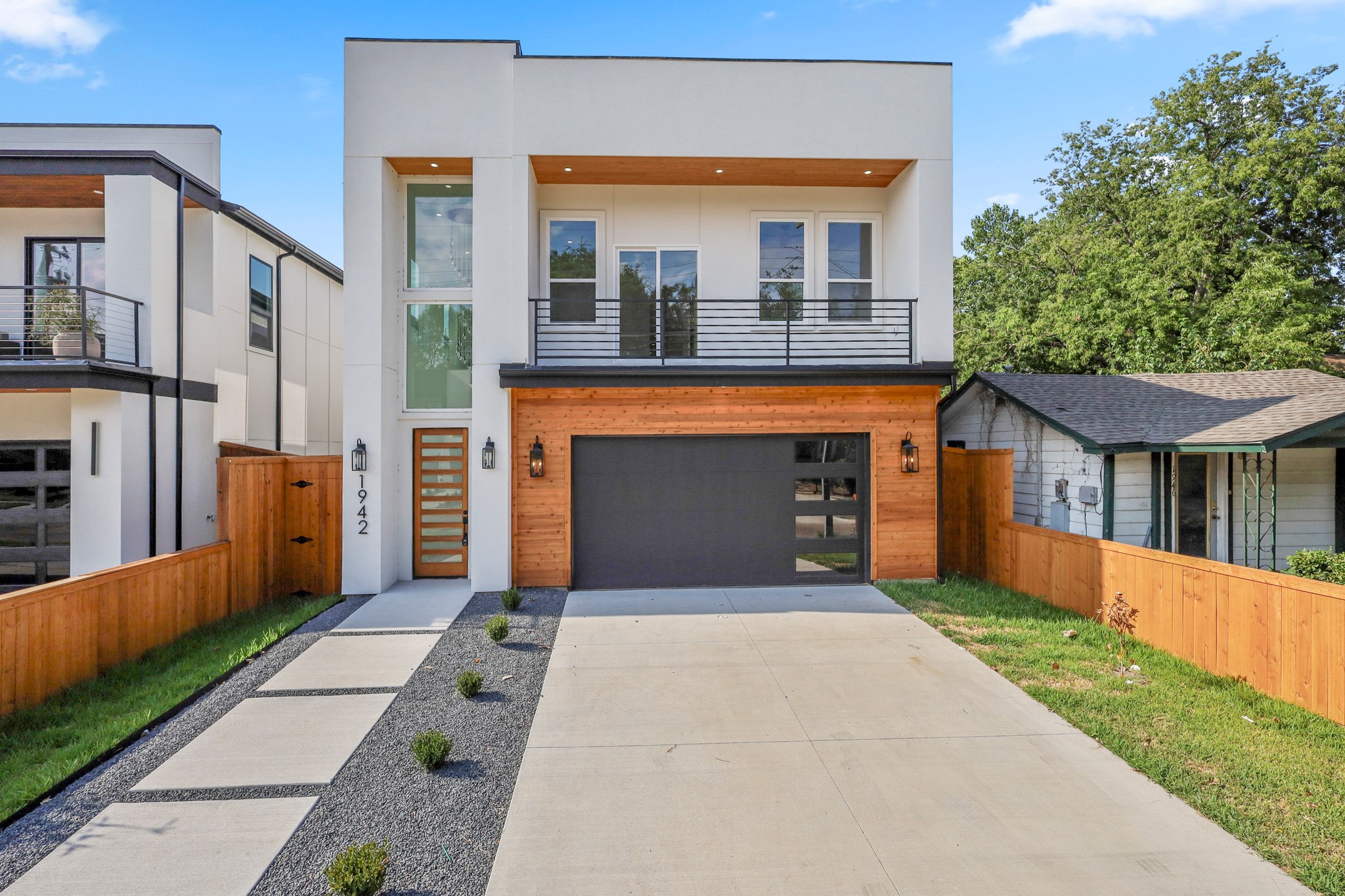 1942 Angelina Drive Dallas TX 75212