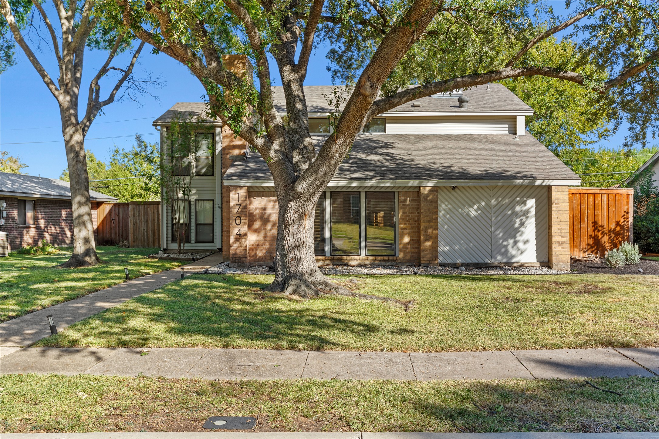 1704 Elk Grove Drive Richardson TX 75081
