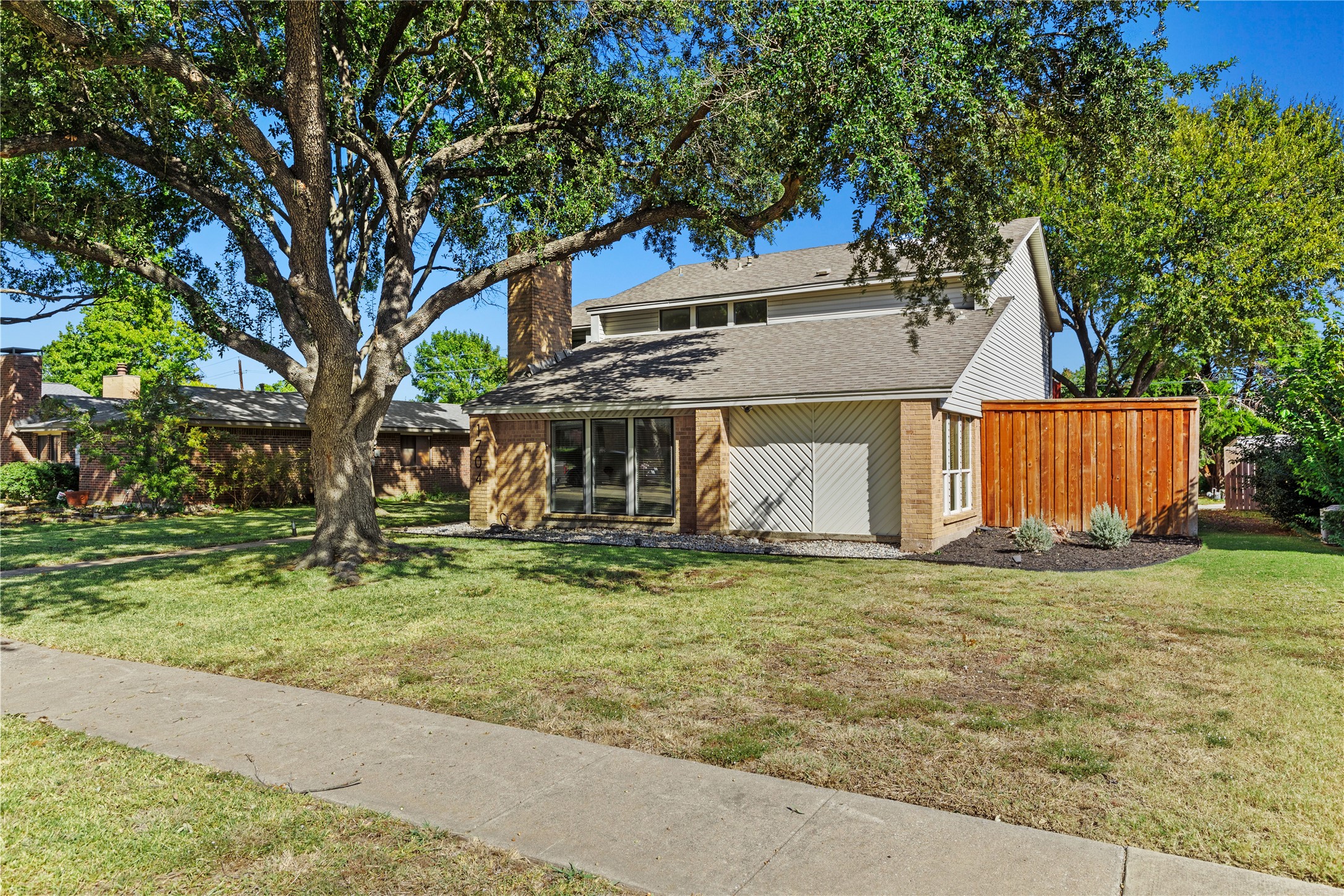 1704 Elk Grove Drive Richardson TX 75081