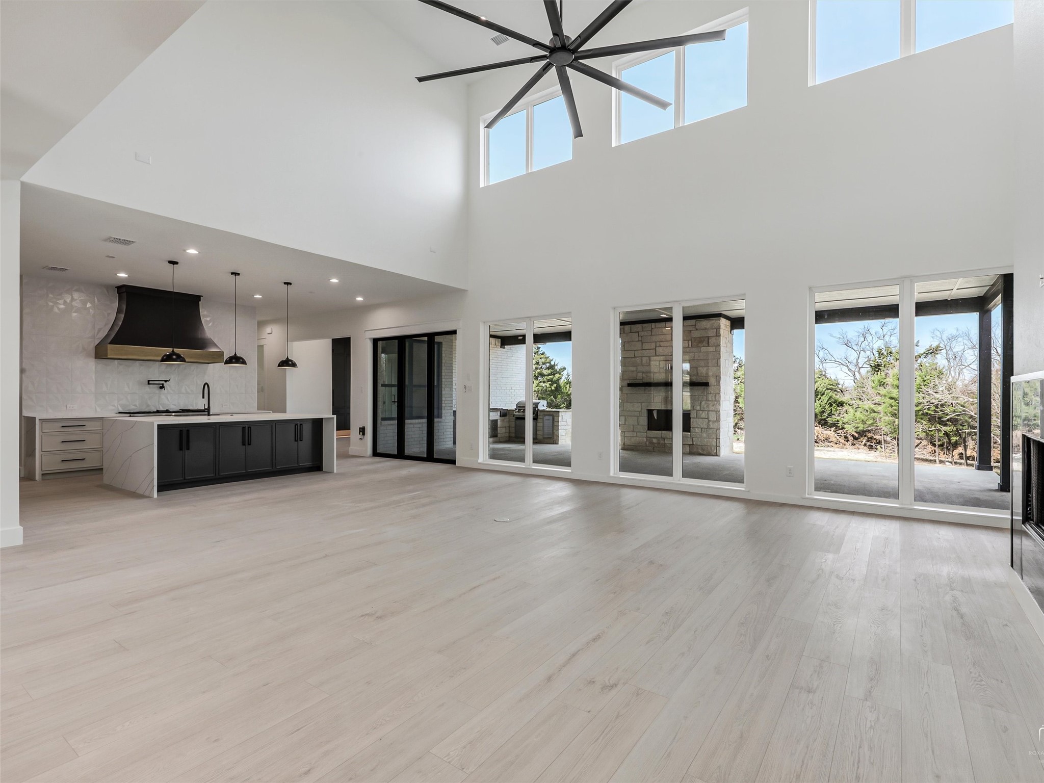 209 Avery Lane Gunter TX 75058