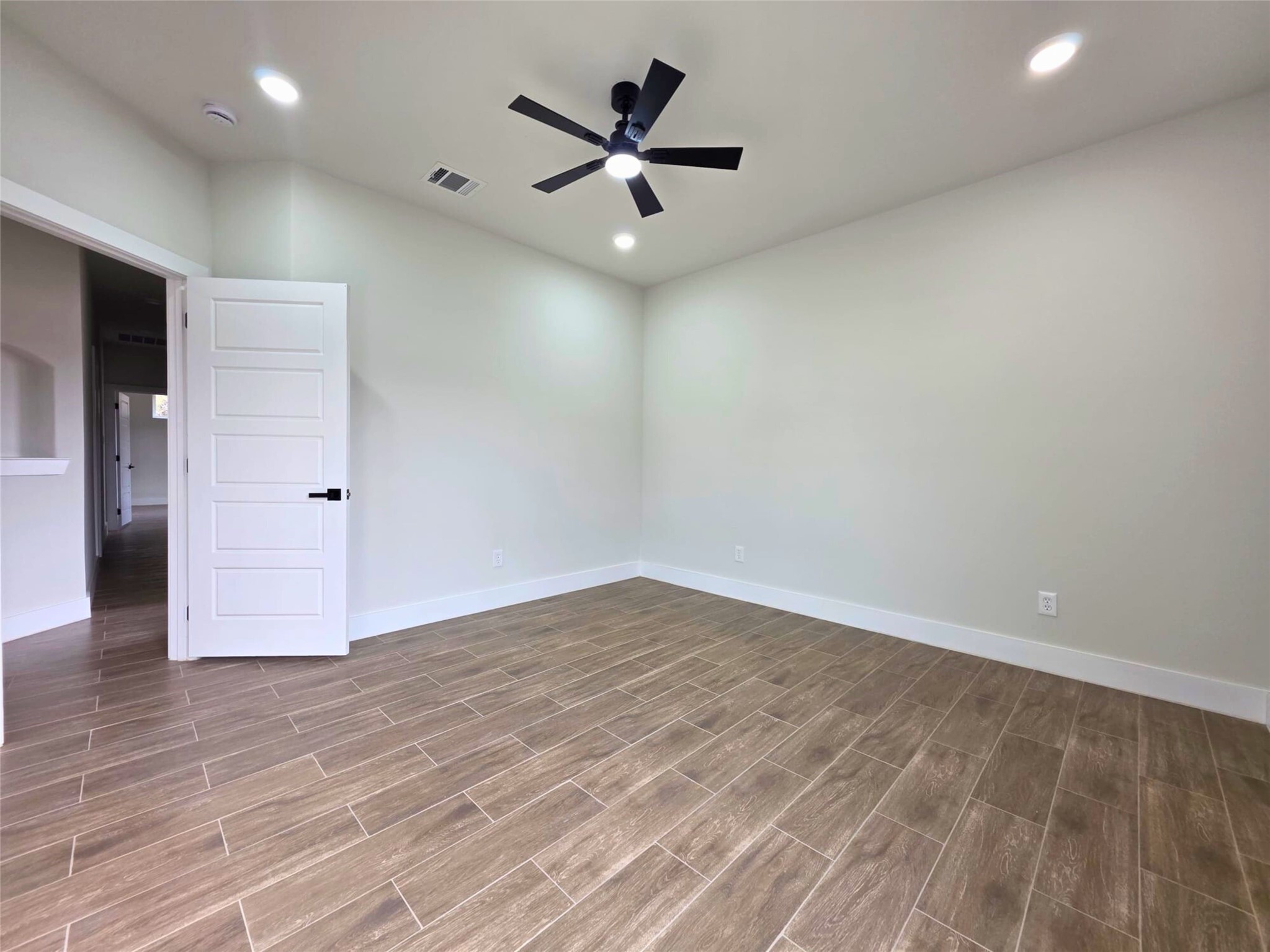 2507 Lakeridge Drive Granbury TX 76048