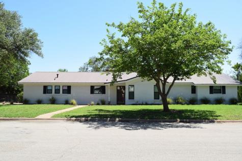 611 High Road Coleman TX 76834