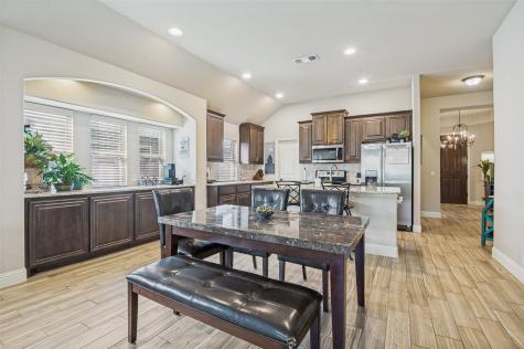 516 Lakeview Drive Alvarado TX 76009