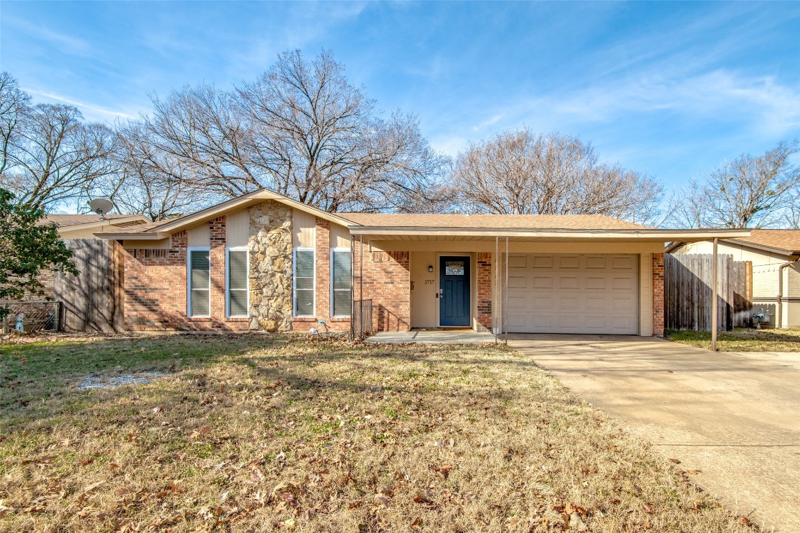 1717 Meadow Valley Irving TX 75060