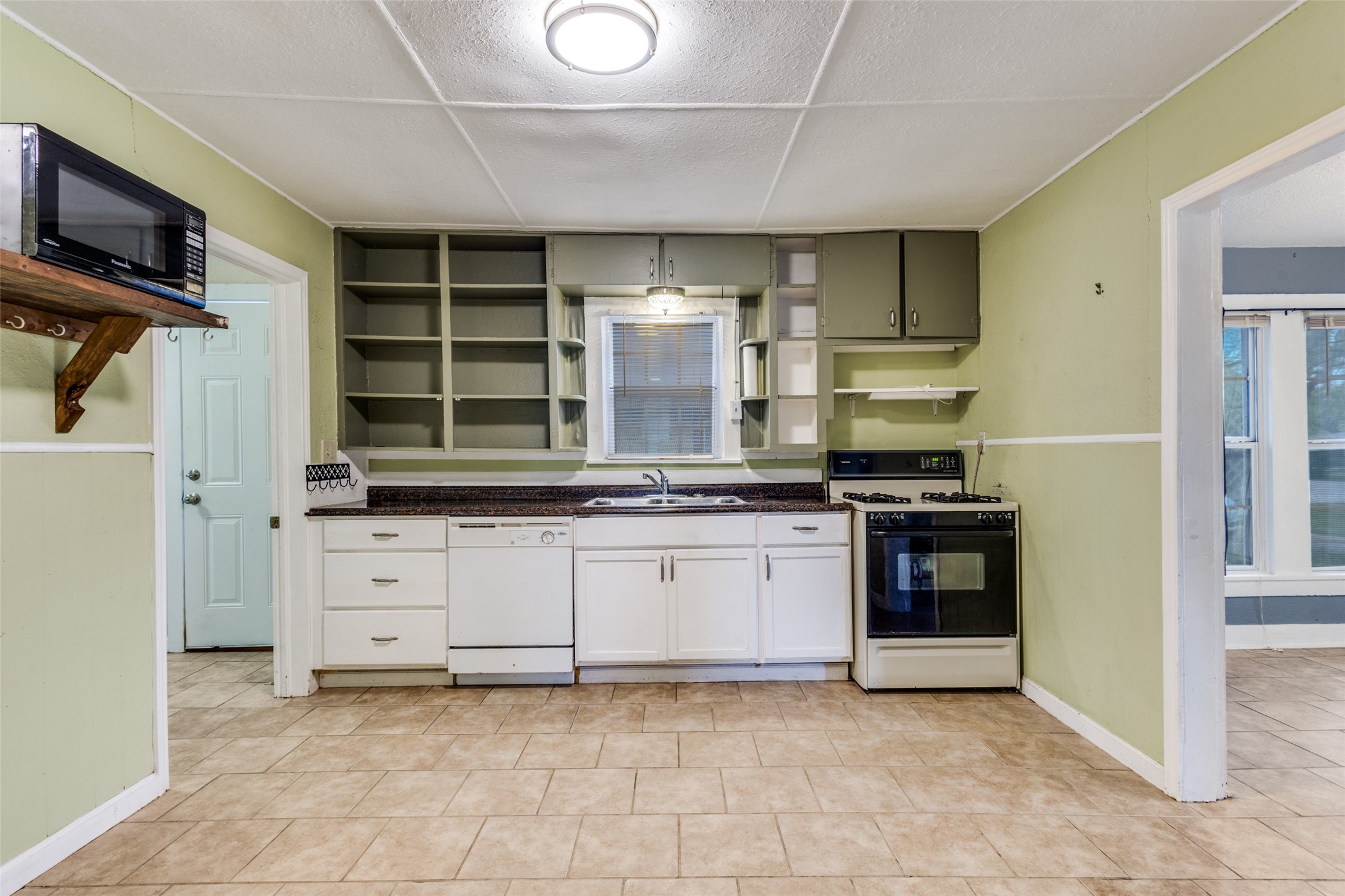 205 W Main Street Gunter TX 75058