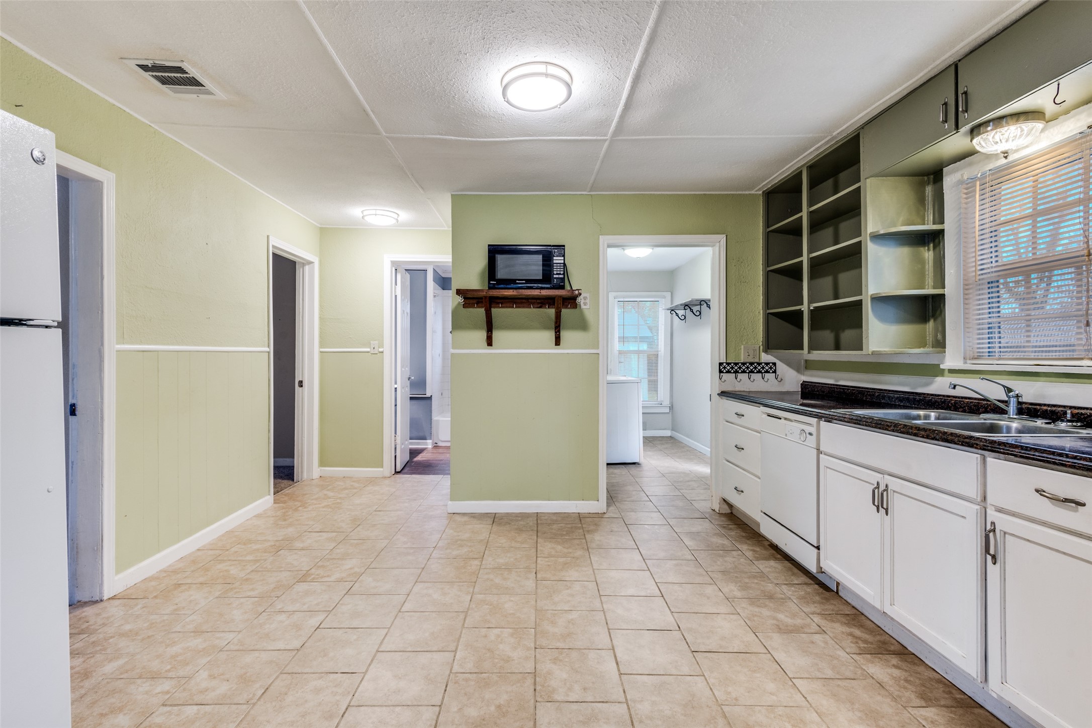 205 W Main Street Gunter TX 75058