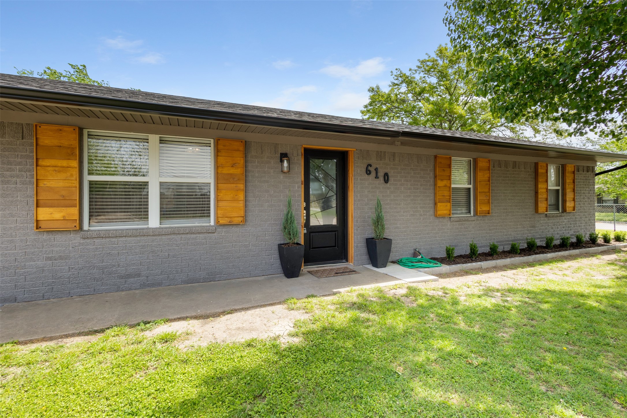 610 S 10th Street Sanger TX 76266