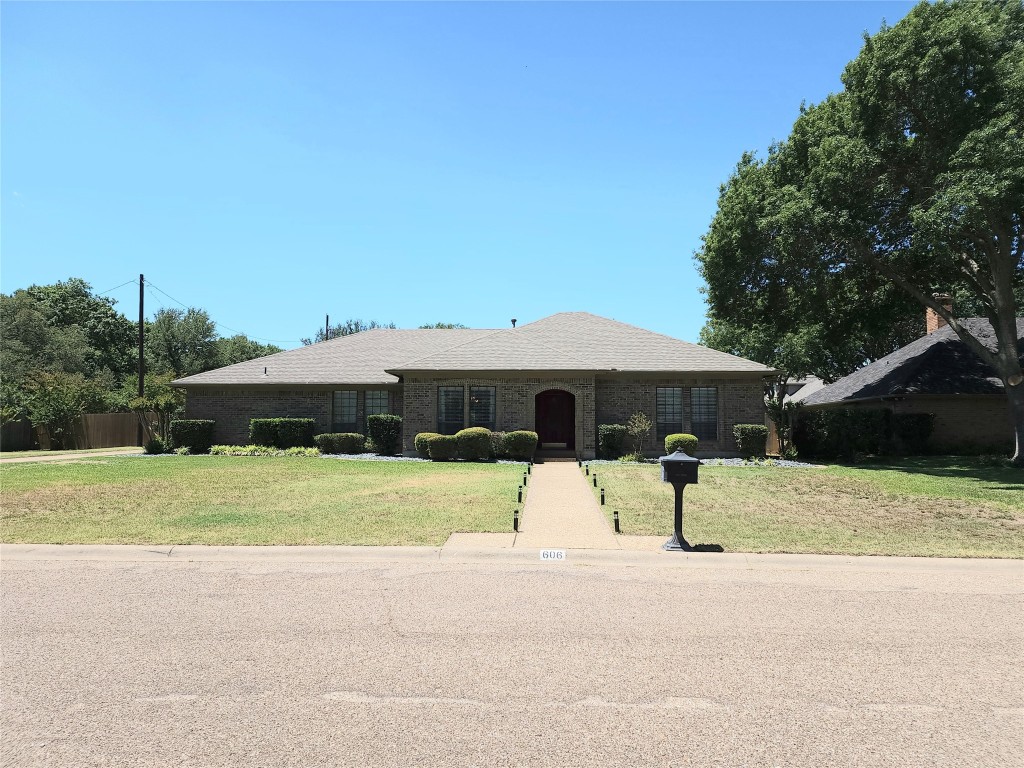 606 Rockdale Road Cleburne TX 76033