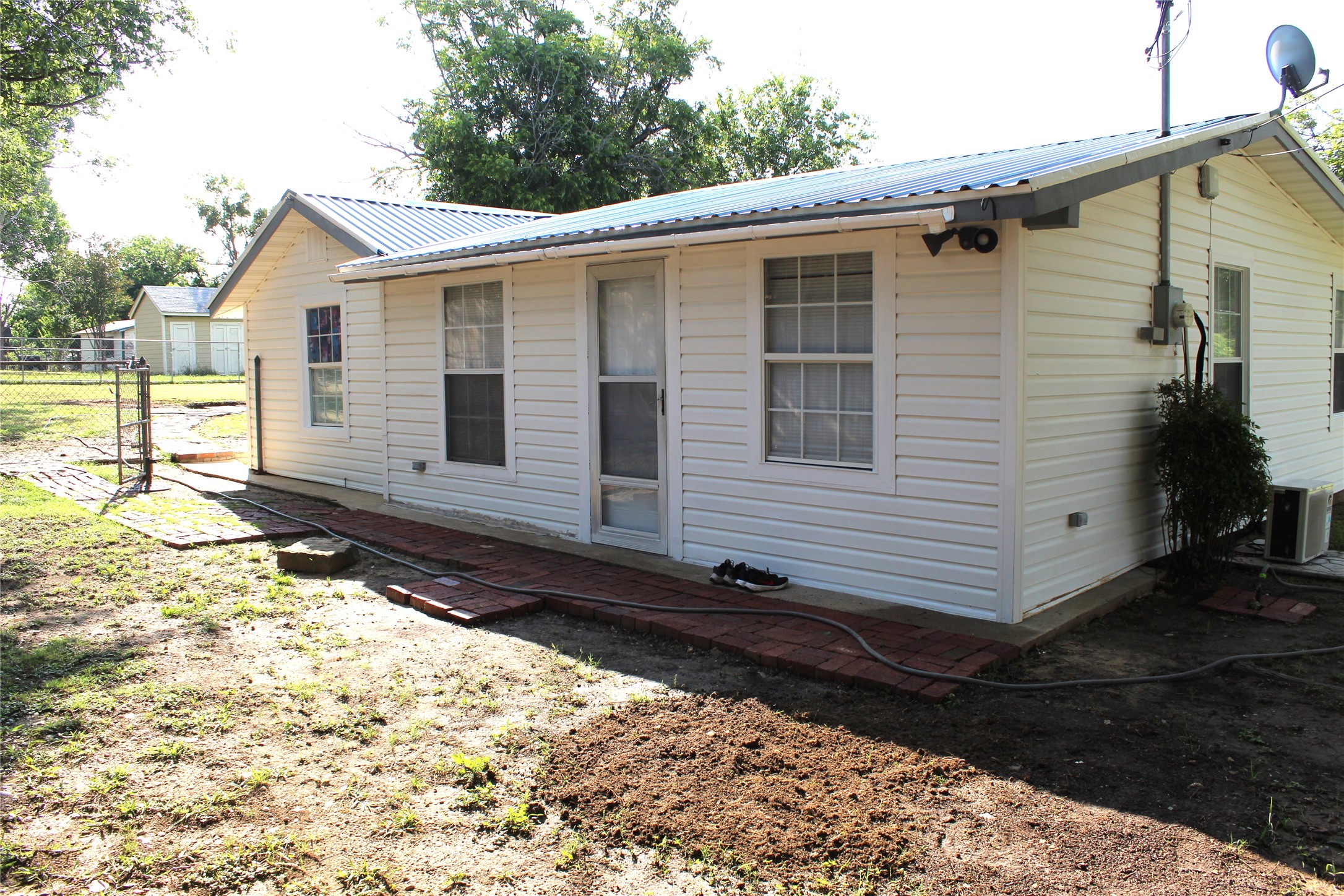 303 S Lennox Street Stephenville TX 76401