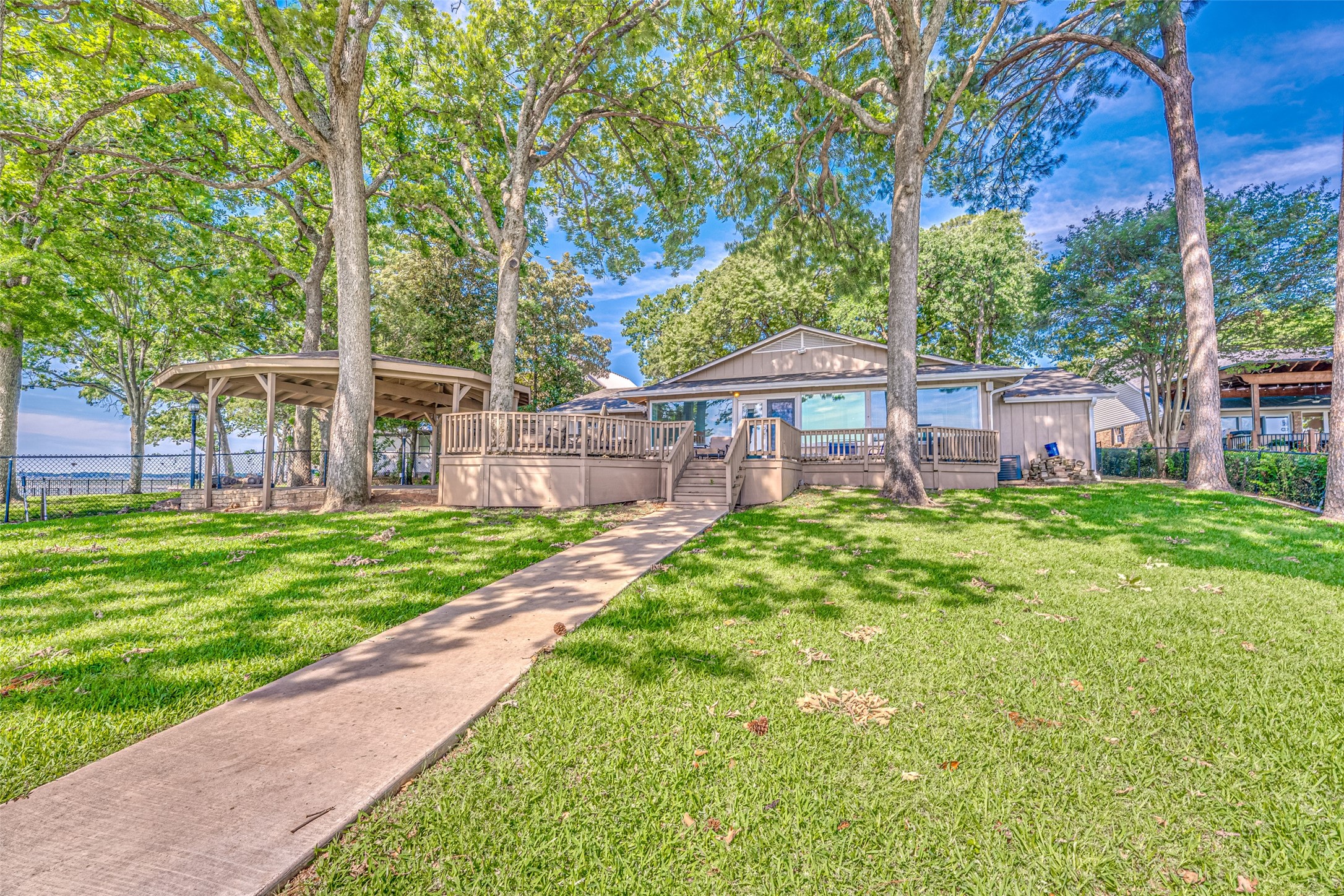113 Crestwood Circle Enchanted Oaks TX 75156