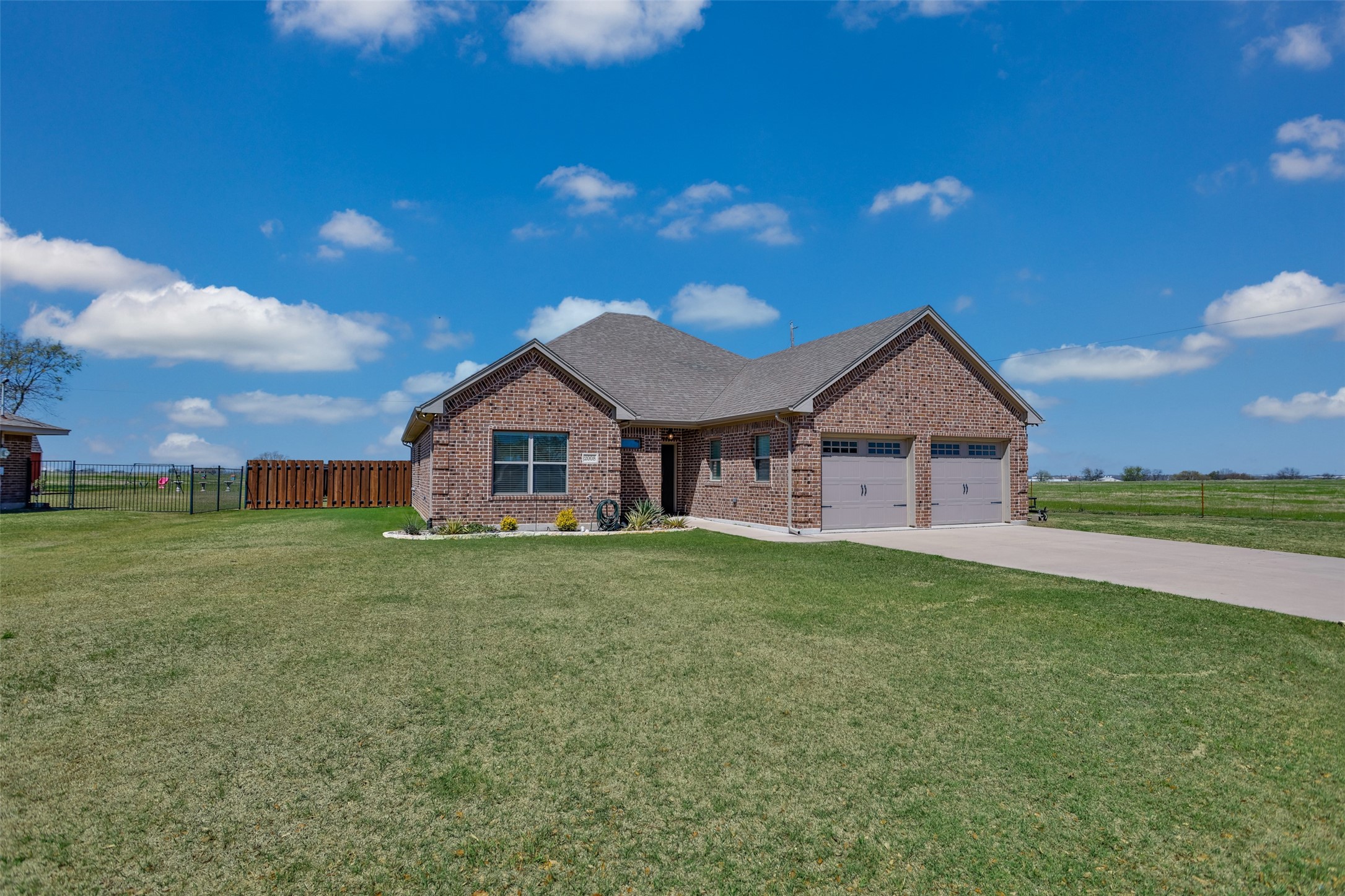 2008 Stanford Drive Gainesville TX 76240