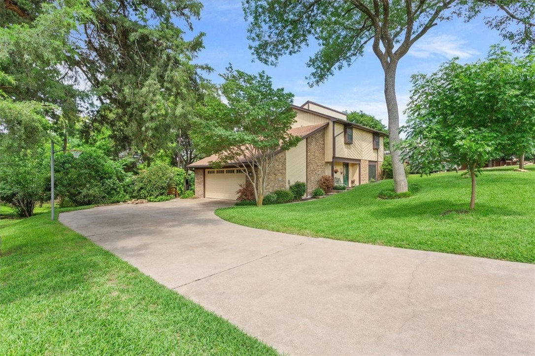 401 Poage Drive Woodway TX 76712