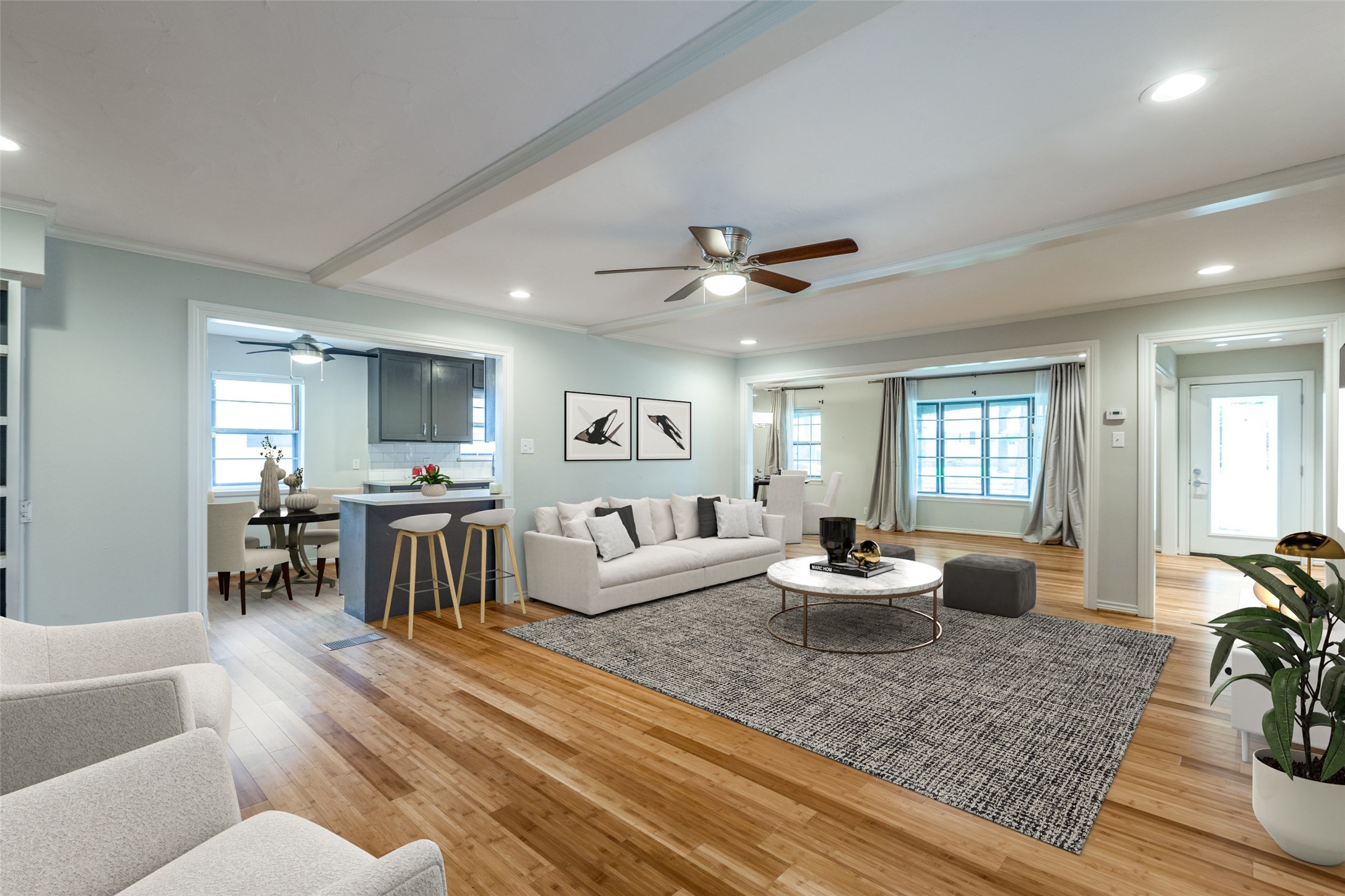 5831 Clendenin Avenue Dallas TX 75228